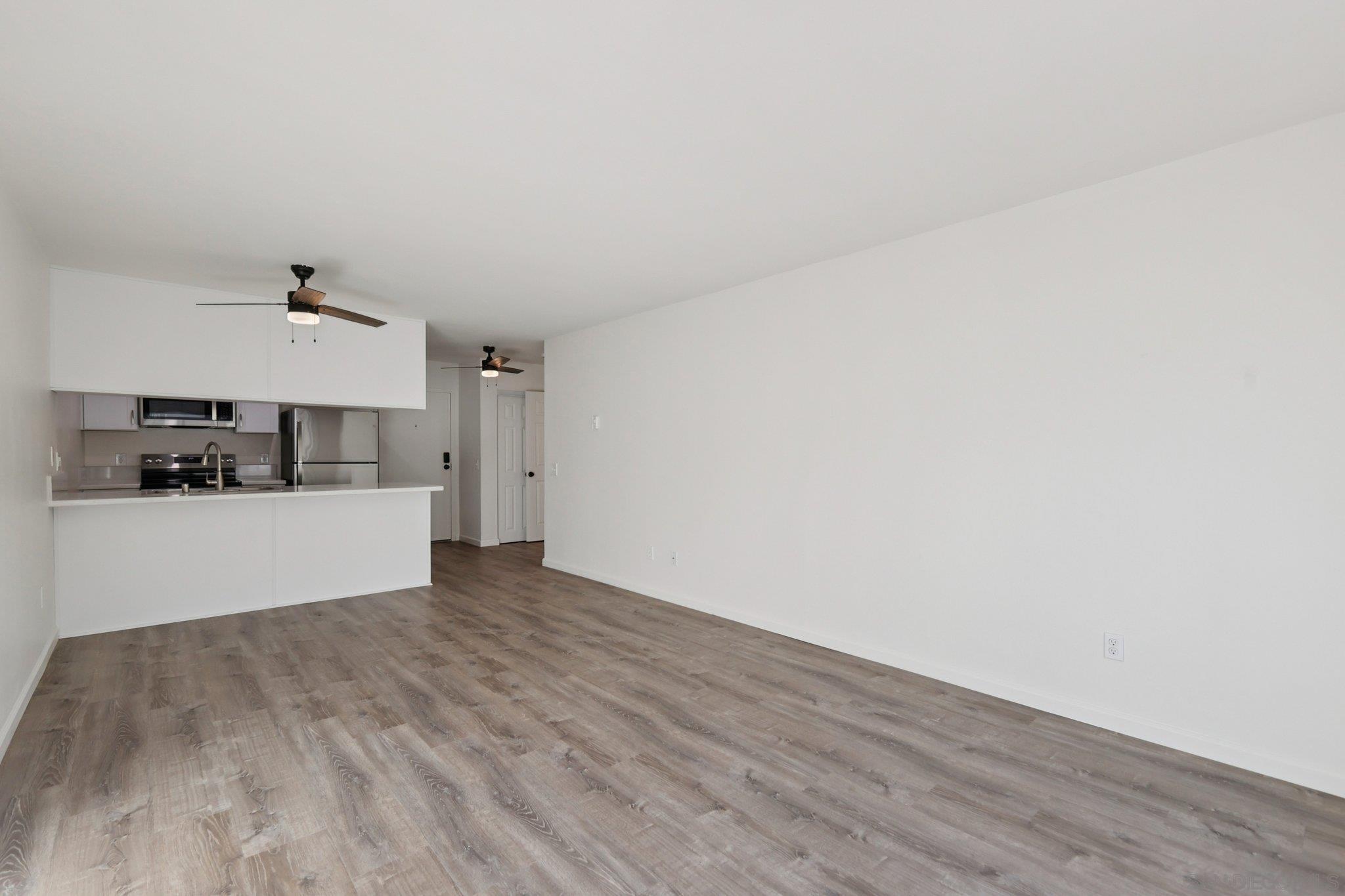 Detail Gallery Image 4 of 34 For 8034  Linda Vista Rd  1s,  San Diego,  CA 92111 - 1 Beds | 1 Baths