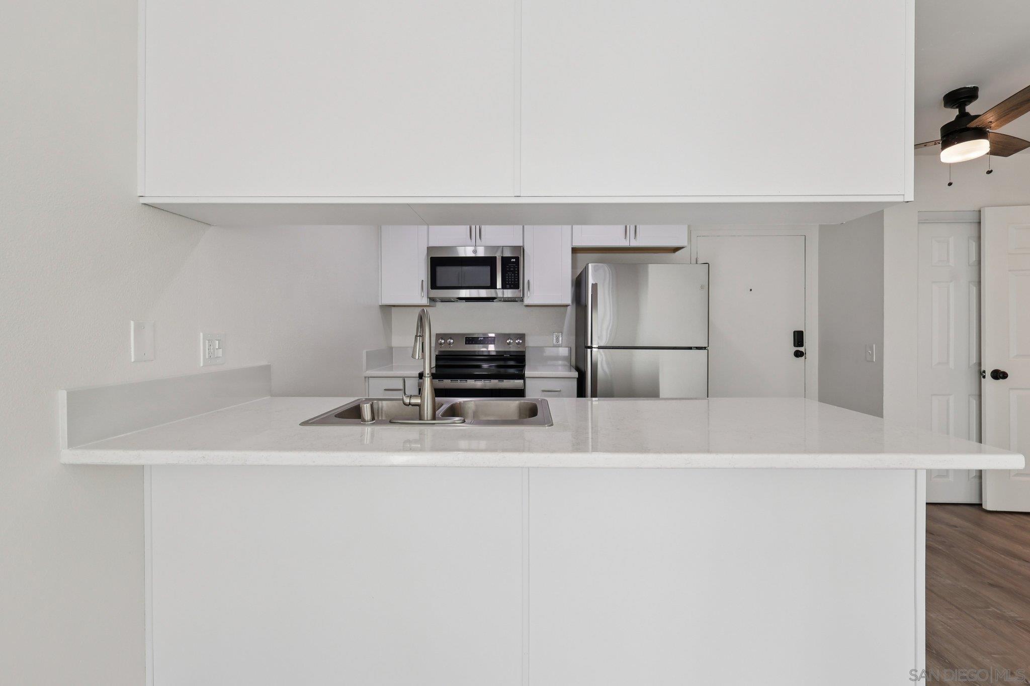 Detail Gallery Image 7 of 34 For 8034  Linda Vista Rd  1s,  San Diego,  CA 92111 - 1 Beds | 1 Baths