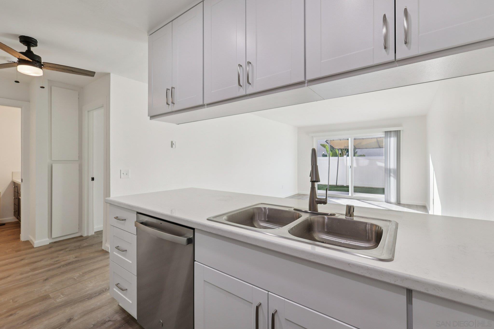 Detail Gallery Image 10 of 34 For 8034  Linda Vista Rd  1s,  San Diego,  CA 92111 - 1 Beds | 1 Baths