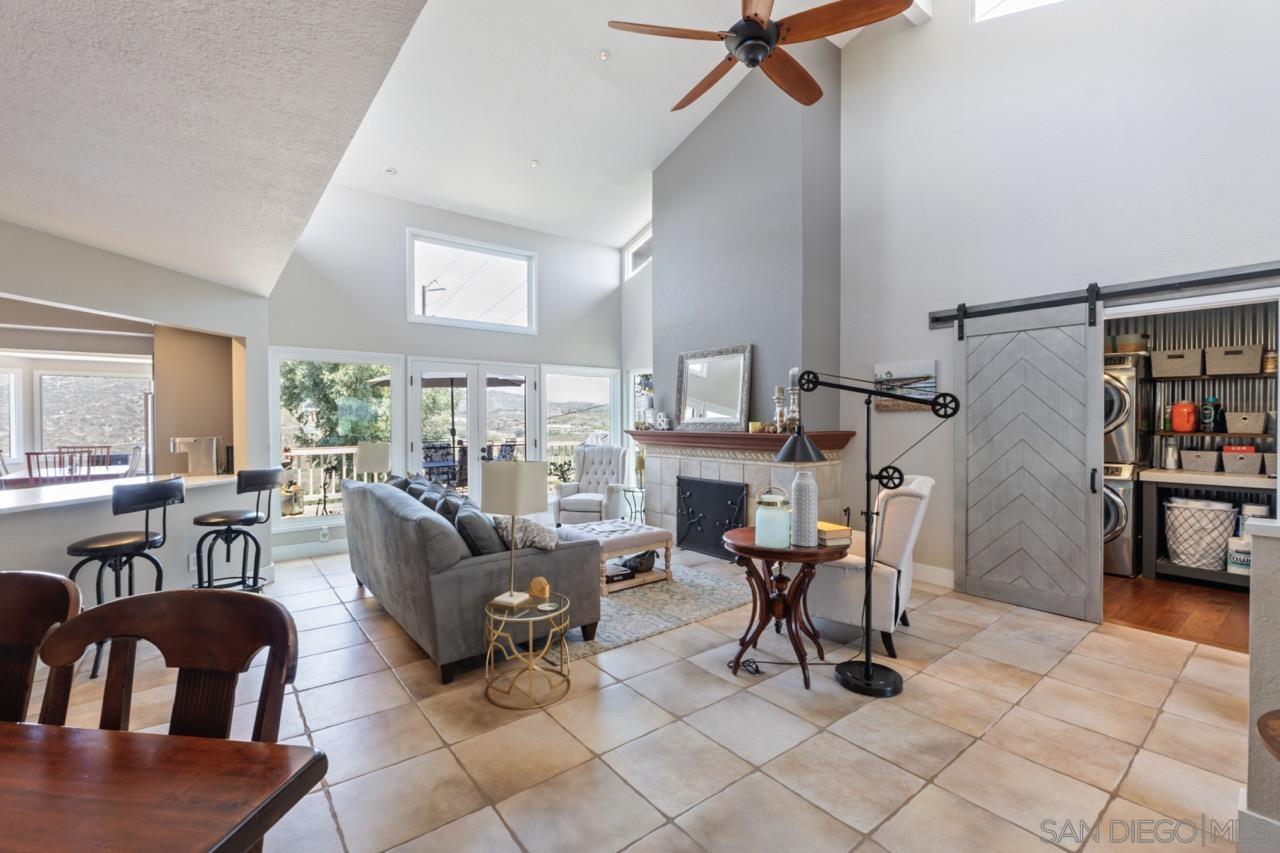 Detail Gallery Image 2 of 58 For 17924  Saint Andrews Dr, Poway,  CA 92064 - 5 Beds | 3/1 Baths