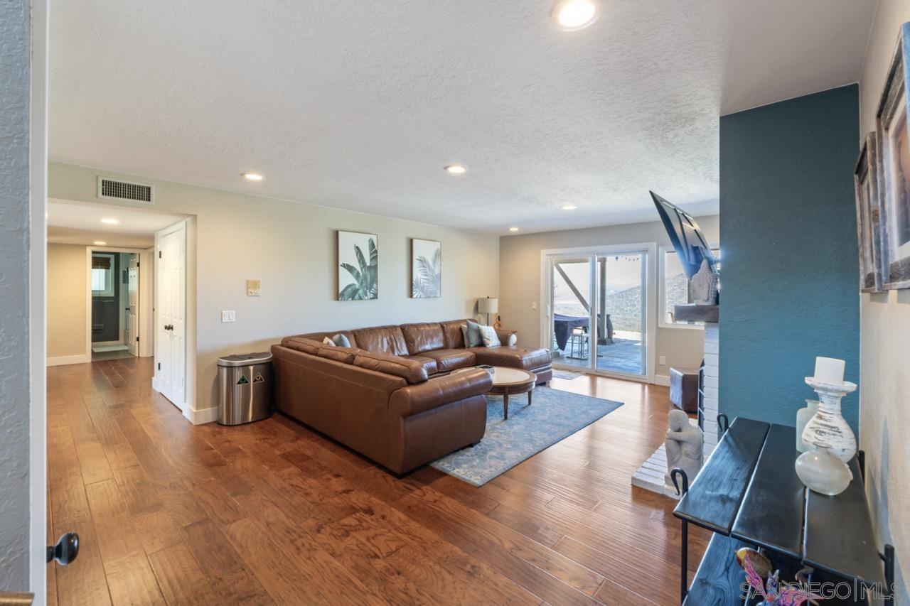 Detail Gallery Image 28 of 58 For 17924  Saint Andrews Dr, Poway,  CA 92064 - 5 Beds | 3/1 Baths