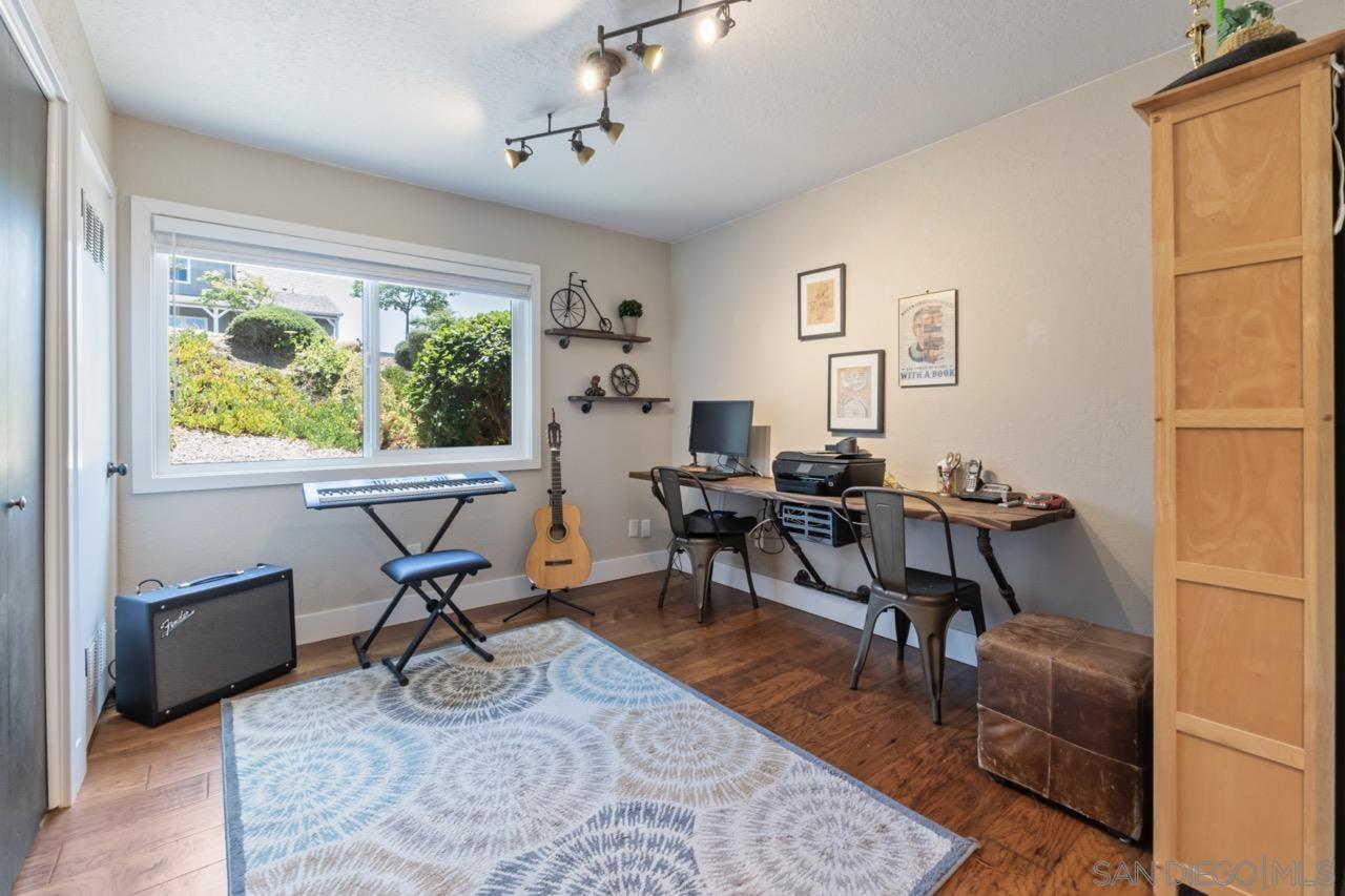 Detail Gallery Image 33 of 58 For 17924  Saint Andrews Dr, Poway,  CA 92064 - 5 Beds | 3/1 Baths