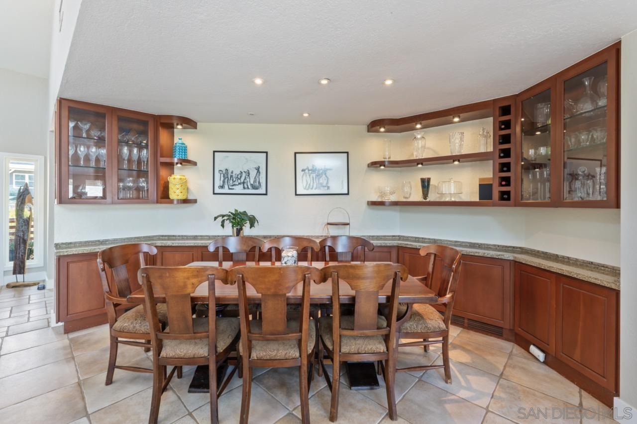 Detail Gallery Image 6 of 58 For 17924  Saint Andrews Dr, Poway,  CA 92064 - 5 Beds | 3/1 Baths