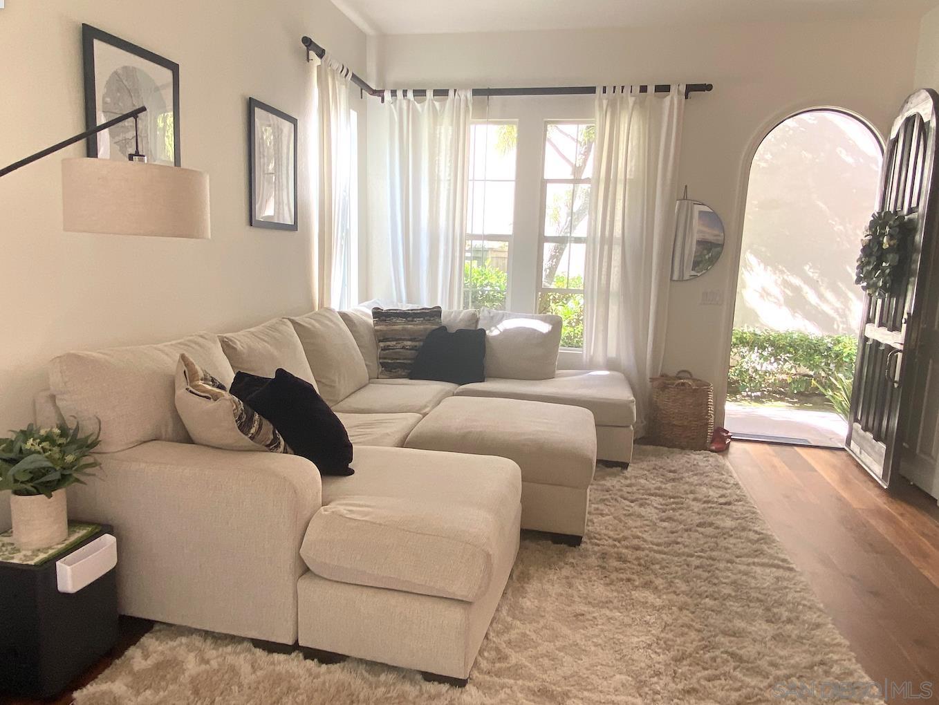 Front Image Thumbnail for SD250045206