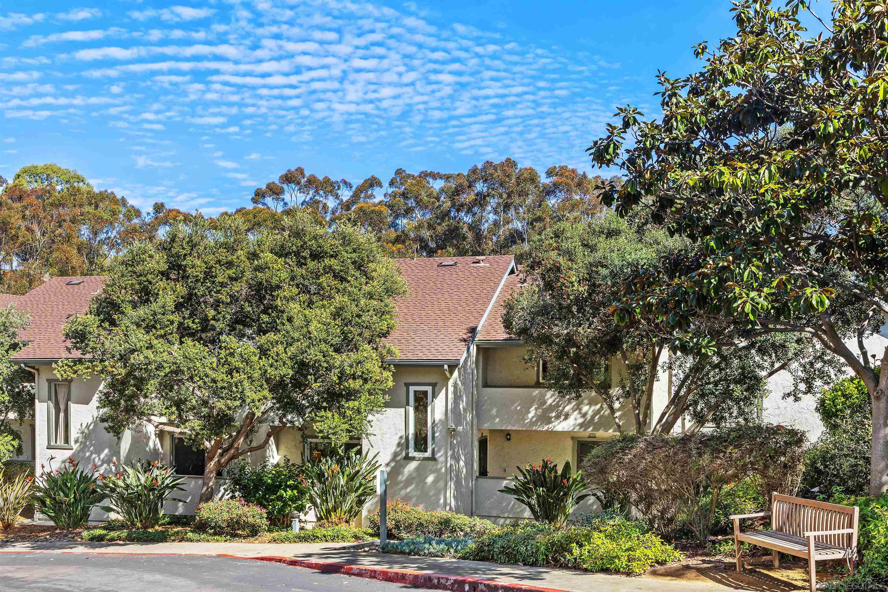 Detail Gallery Image 2 of 39 For 7049  Park Mesa Way  #90,  San Diego,  CA 92111 - 2 Beds | 2/1 Baths