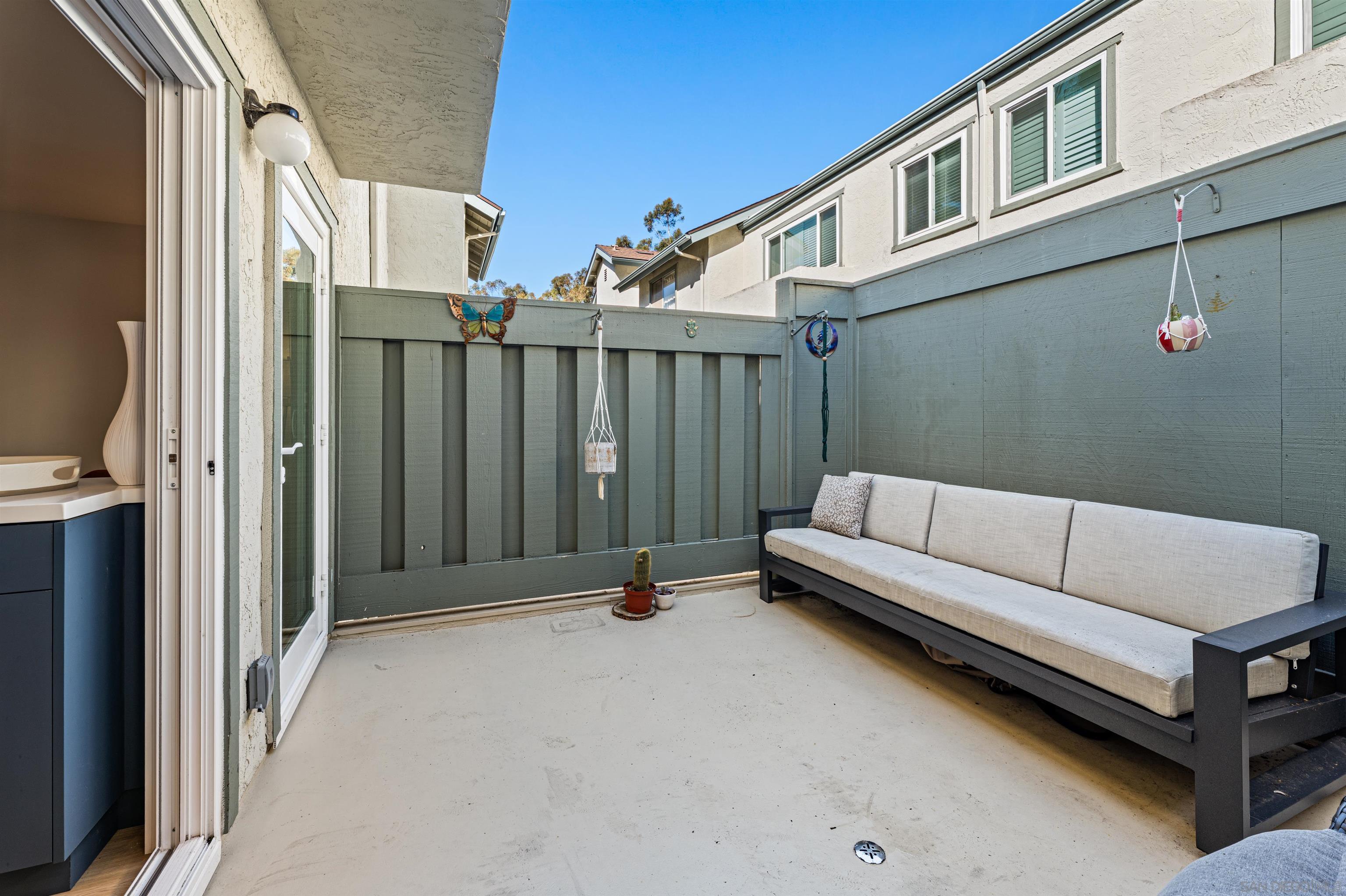 Detail Gallery Image 19 of 39 For 7049  Park Mesa Way  #90,  San Diego,  CA 92111 - 2 Beds | 2/1 Baths