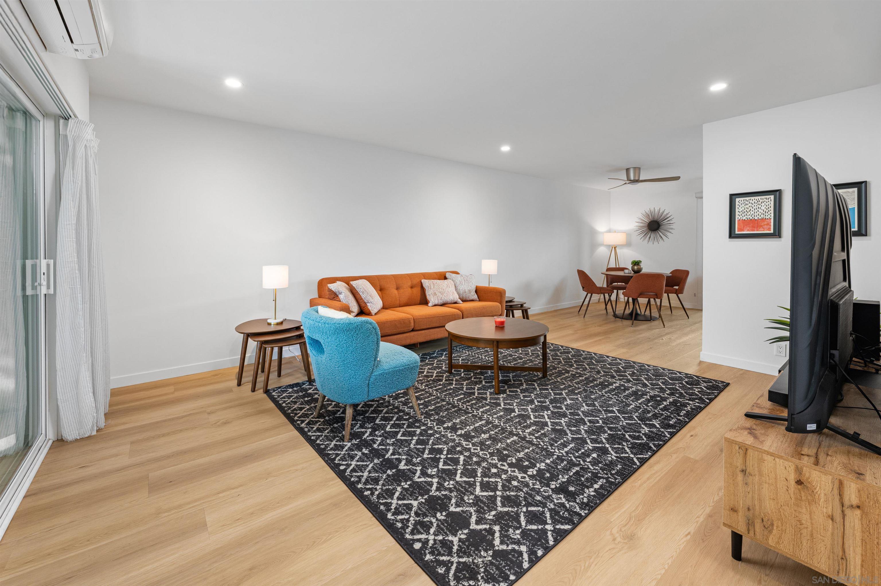 Detail Gallery Image 5 of 39 For 7049  Park Mesa Way  #90,  San Diego,  CA 92111 - 2 Beds | 2/1 Baths