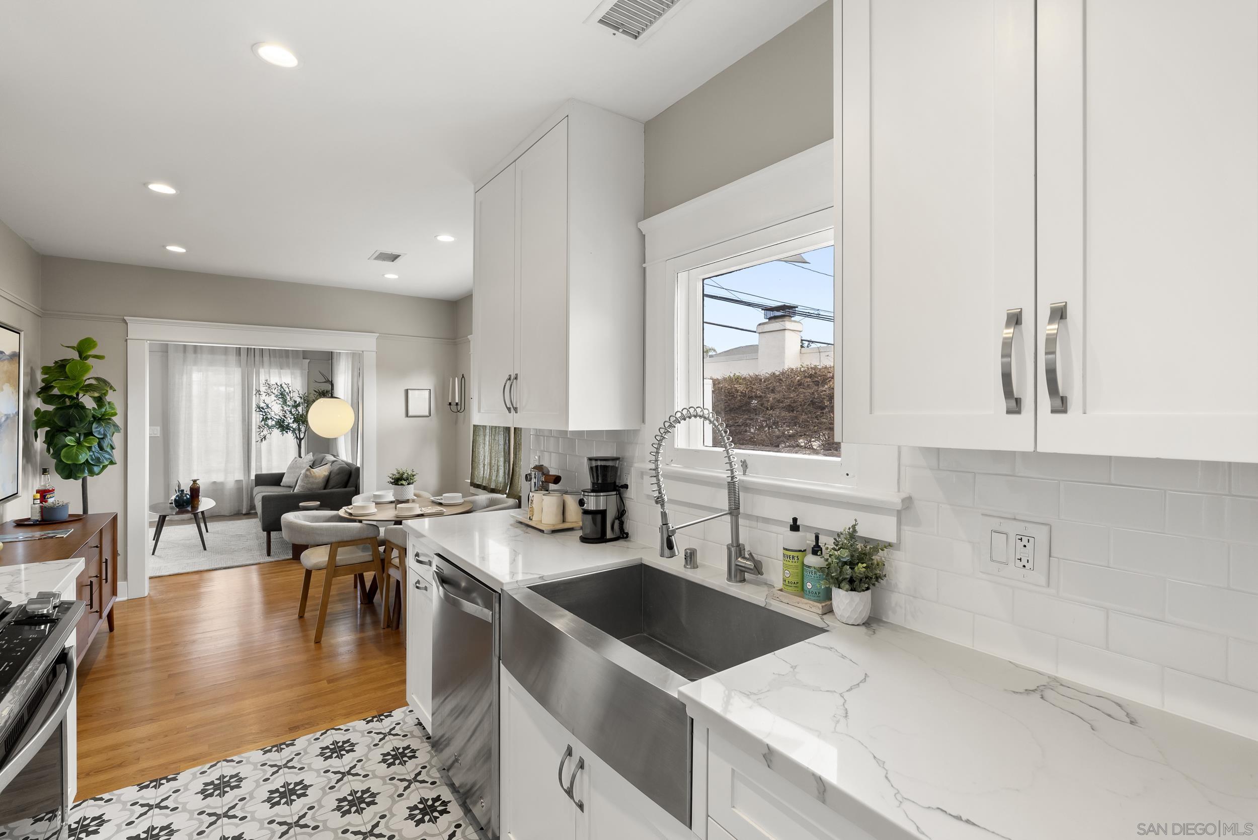 Detail Gallery Image 12 of 26 For 3257  Dwight St, San Diego,  CA 92104 - 3 Beds | 2 Baths