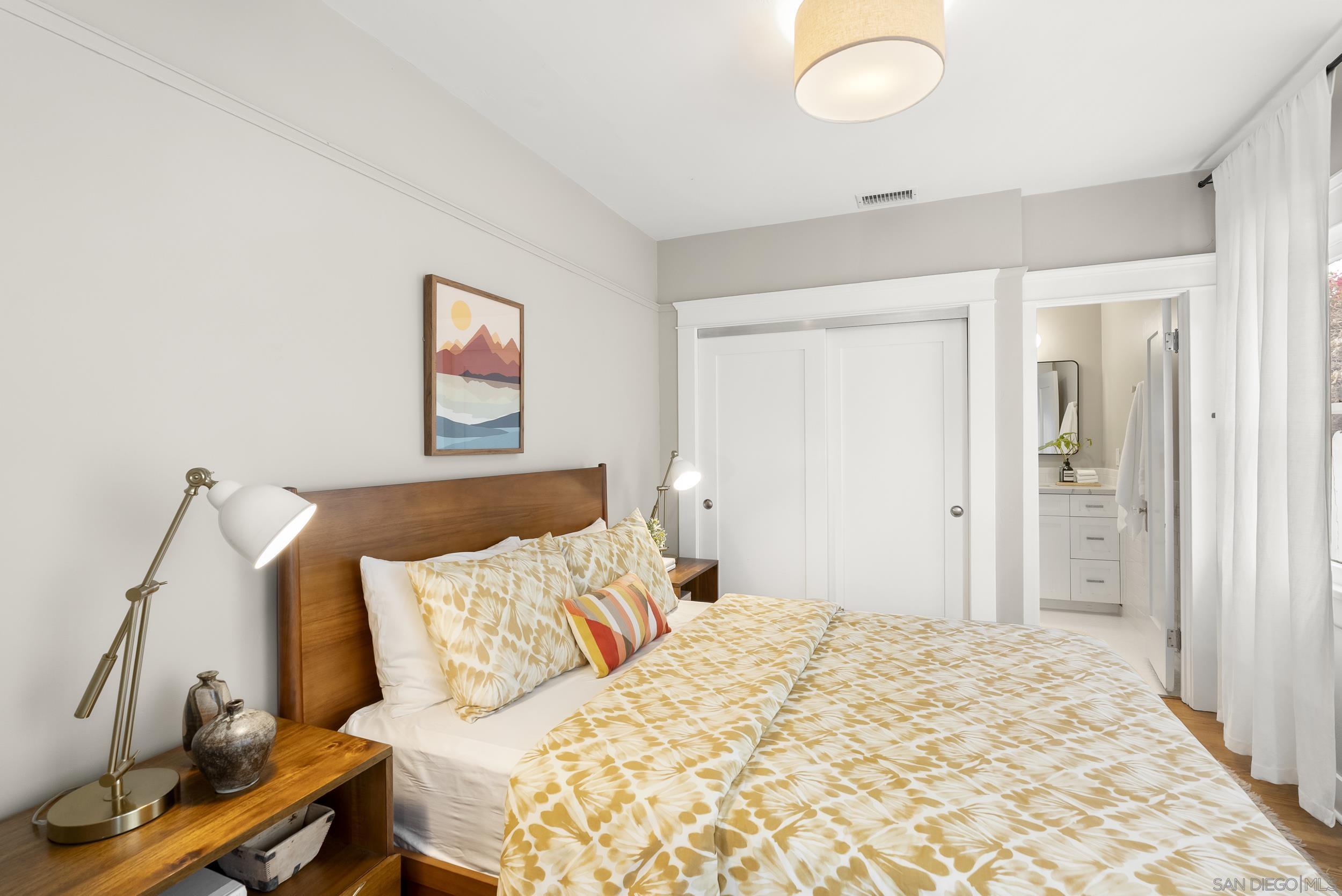 Detail Gallery Image 13 of 26 For 3257  Dwight St, San Diego,  CA 92104 - 3 Beds | 2 Baths