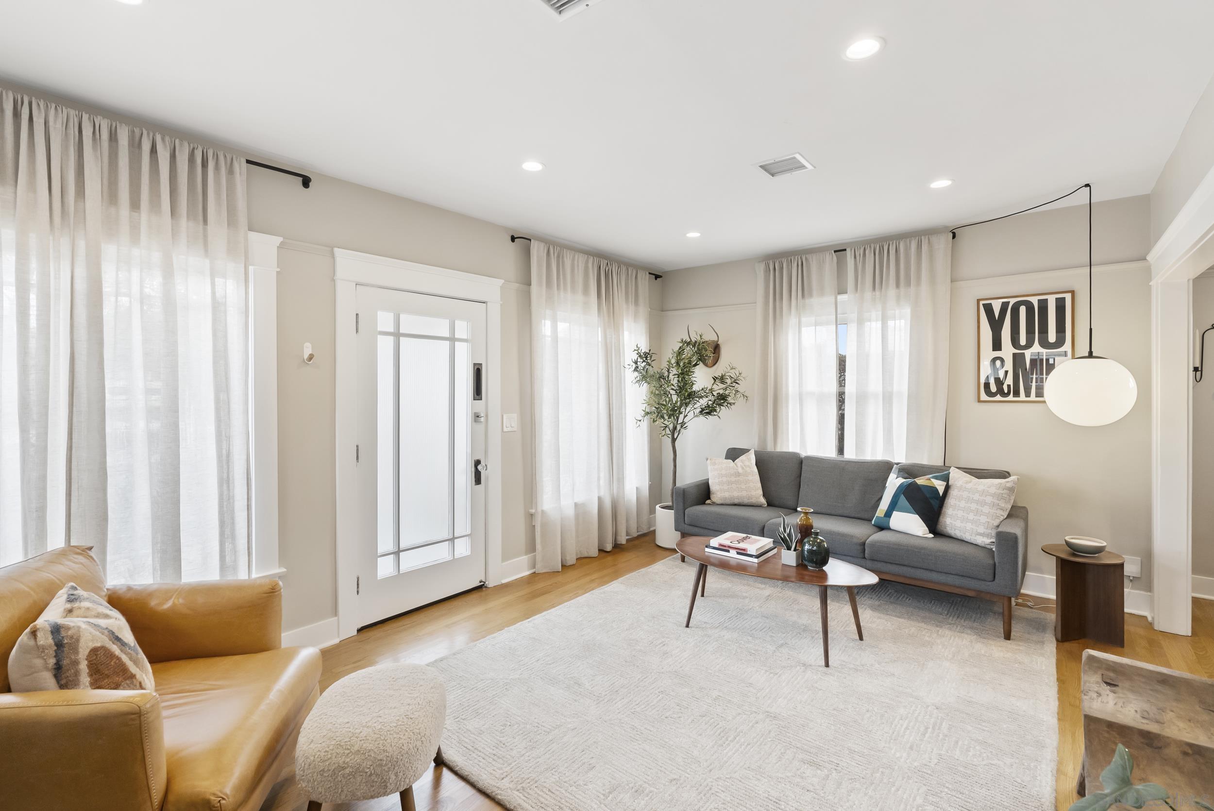 Detail Gallery Image 5 of 26 For 3257  Dwight St, San Diego,  CA 92104 - 3 Beds | 2 Baths