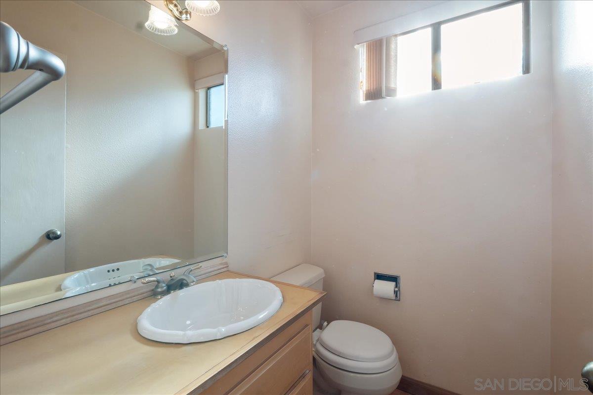 Detail Gallery Image 27 of 51 For 3365  Seacrest Dr, Carlsbad,  CA 92008 - 3 Beds | 2/1 Baths