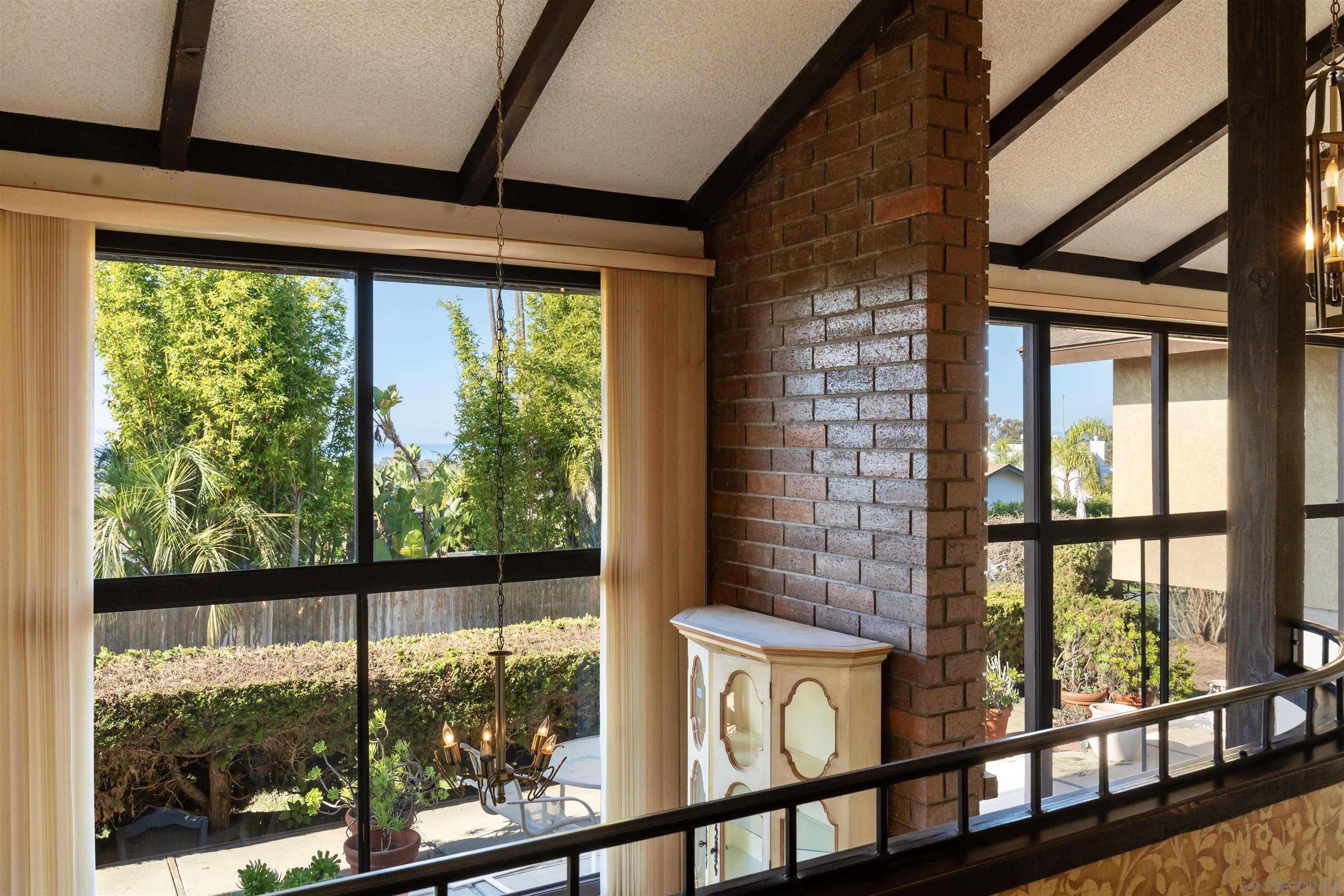 Detail Gallery Image 3 of 51 For 3365  Seacrest Dr, Carlsbad,  CA 92008 - 3 Beds | 2/1 Baths