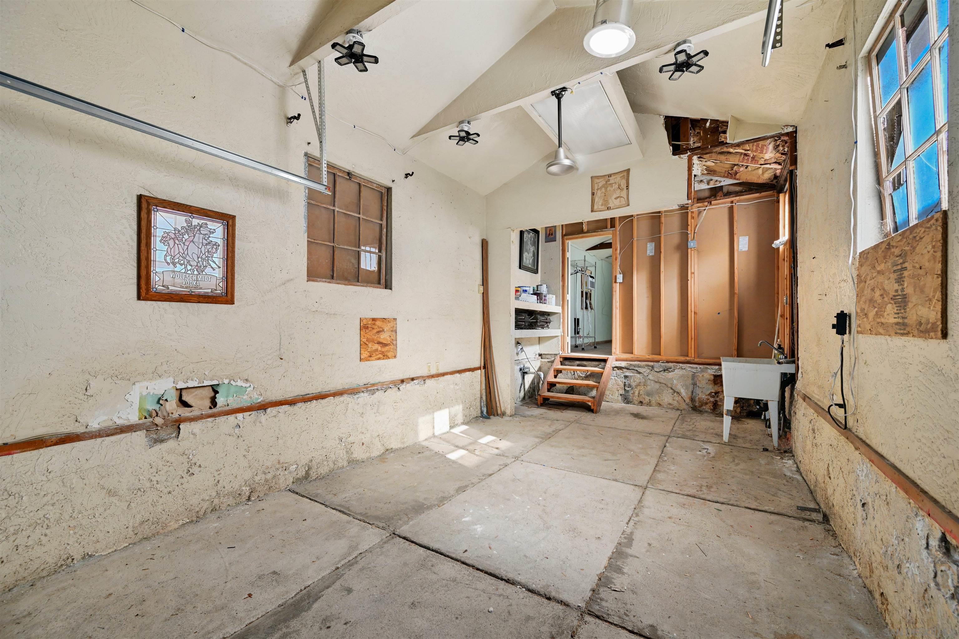 Detail Gallery Image 22 of 24 For 1915  Englewood Dr., Lemon Grove,  CA 91945 - 2 Beds | 1 Baths