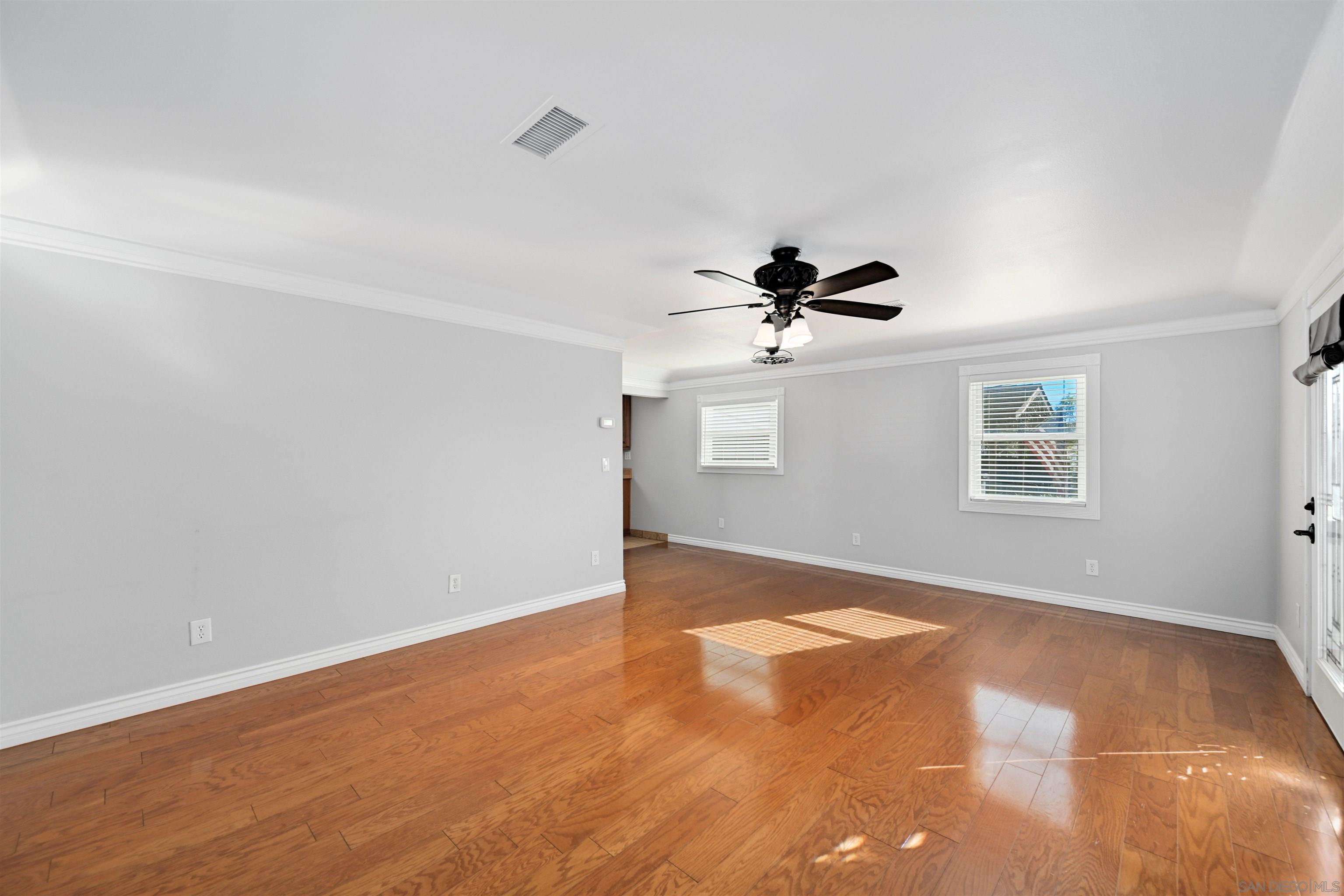 Detail Gallery Image 5 of 24 For 1915  Englewood Dr., Lemon Grove,  CA 91945 - 2 Beds | 1 Baths