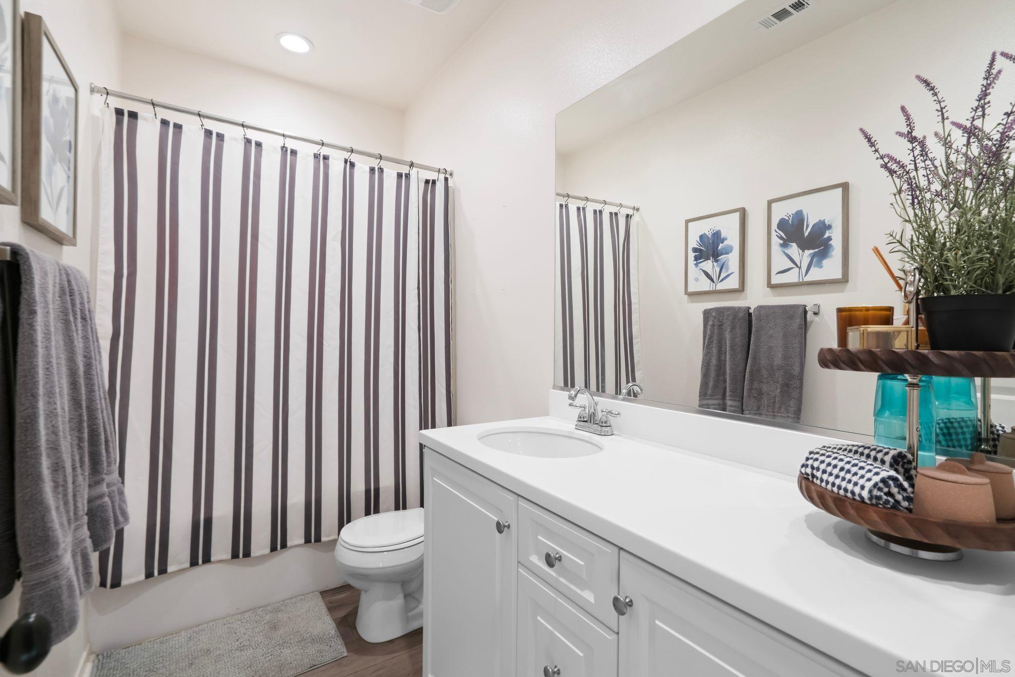 Detail Gallery Image 17 of 31 For 1935  Avenida Citron  #109,  Chula Vista,  CA 91913 - 3 Beds | 2/1 Baths