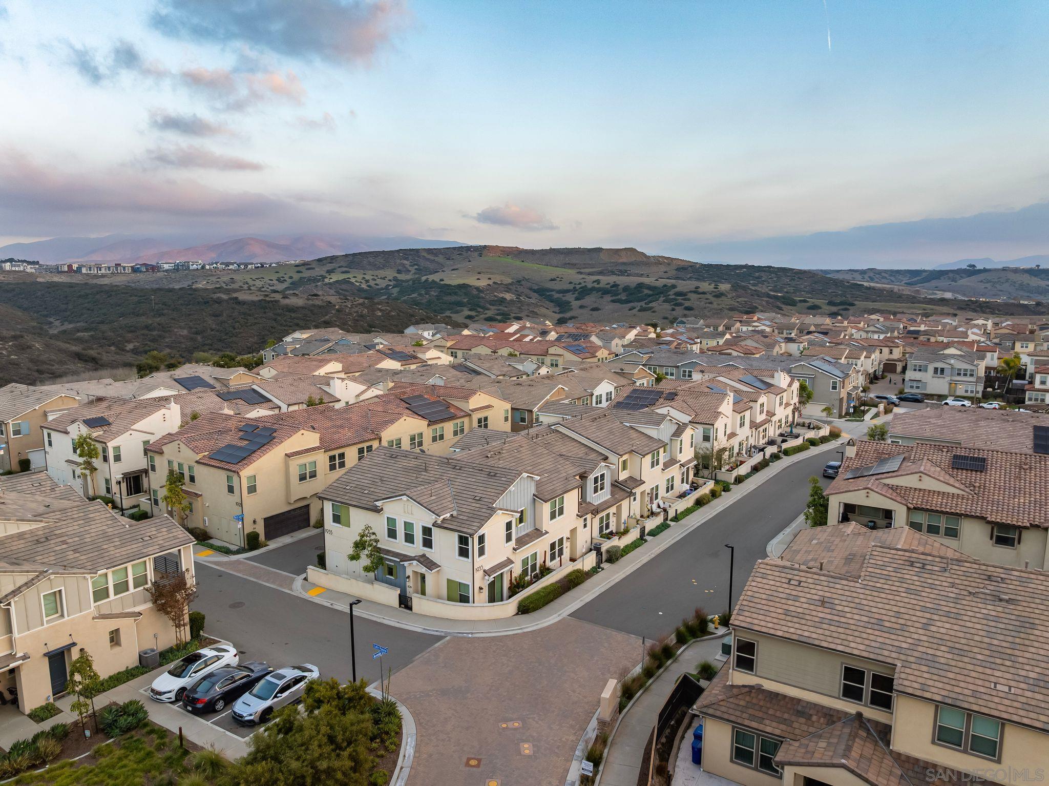 Detail Gallery Image 25 of 31 For 1935  Avenida Citron  #109,  Chula Vista,  CA 91913 - 3 Beds | 2/1 Baths