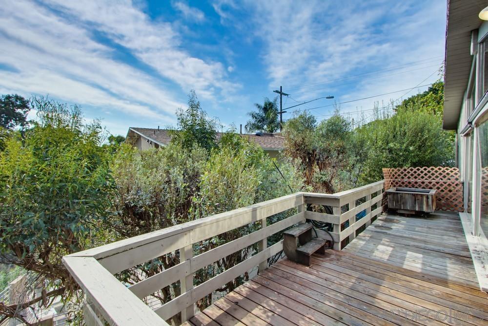 Detail Gallery Image 34 of 47 For 6121  La Pintura, La Jolla,  CA 92037 - 5 Beds | 3 Baths