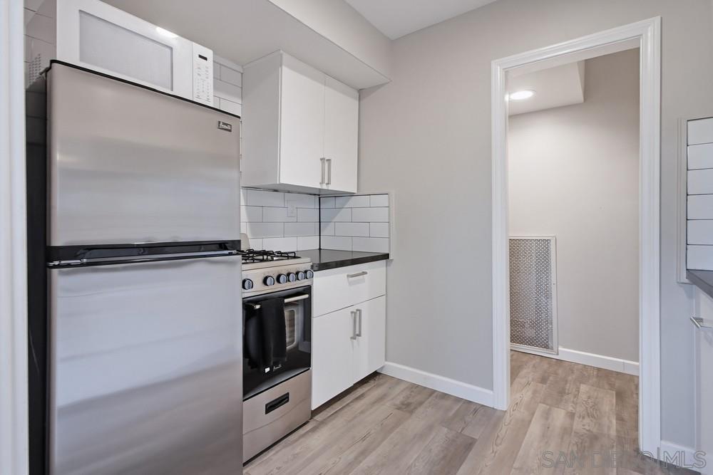 Detail Gallery Image 40 of 47 For 6121  La Pintura, La Jolla,  CA 92037 - 5 Beds | 3 Baths