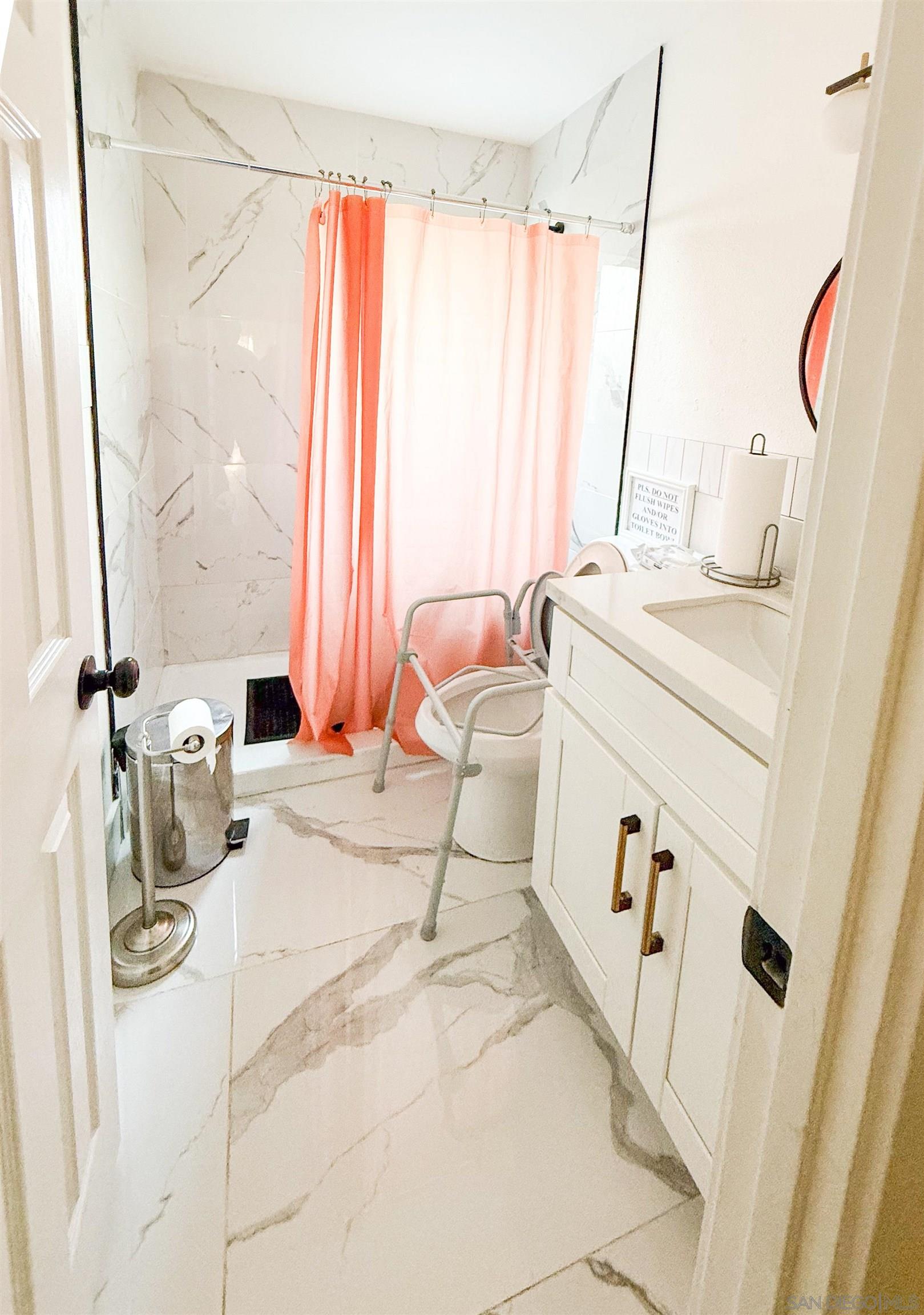 Detail Gallery Image 17 of 21 For 819 N Rose St, Escondido,  CA 92027 - – Beds | – Baths