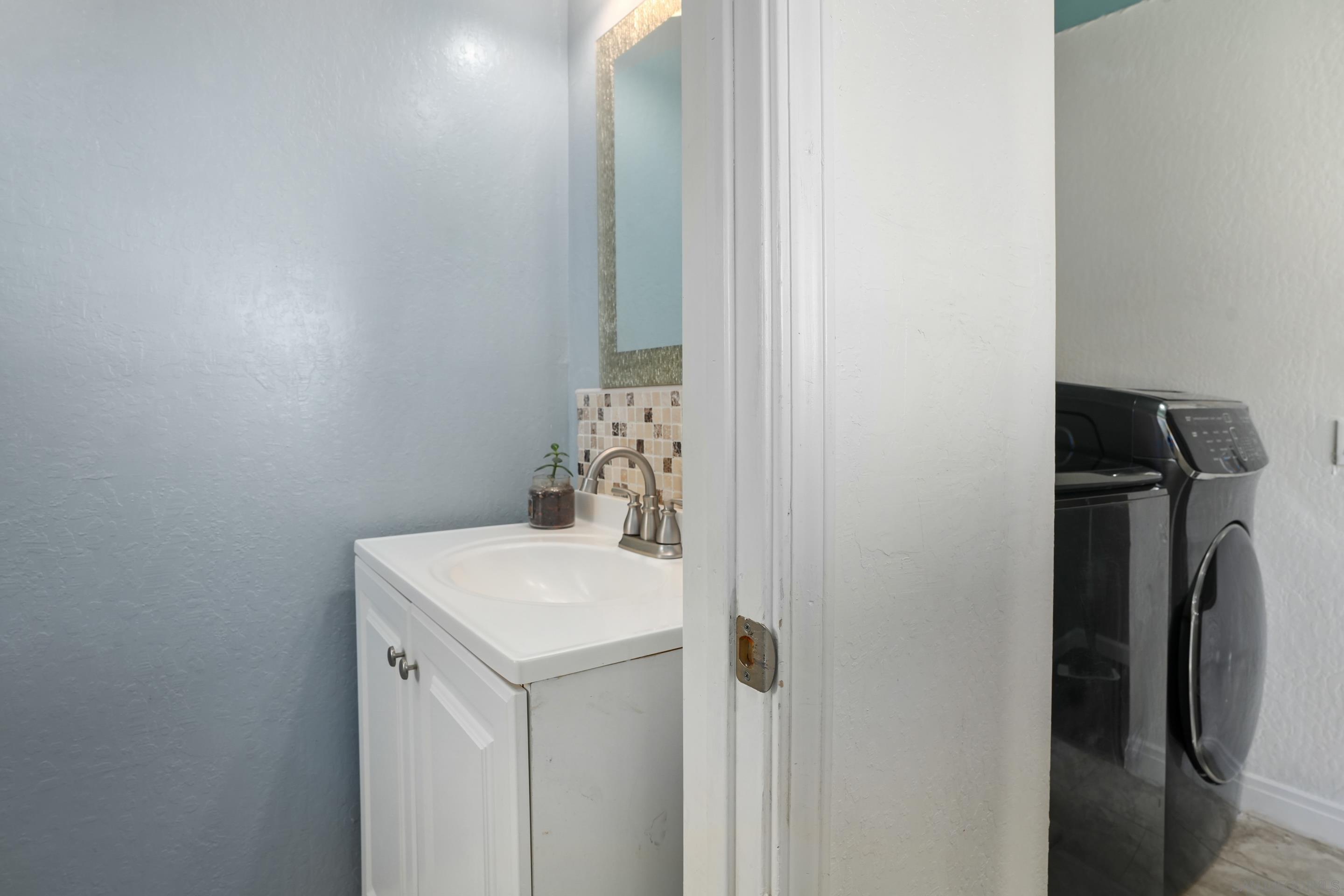 Detail Gallery Image 12 of 14 For 553   3rd Ave, Redwood City,  CA 94063 - 3 Beds | 2 Baths