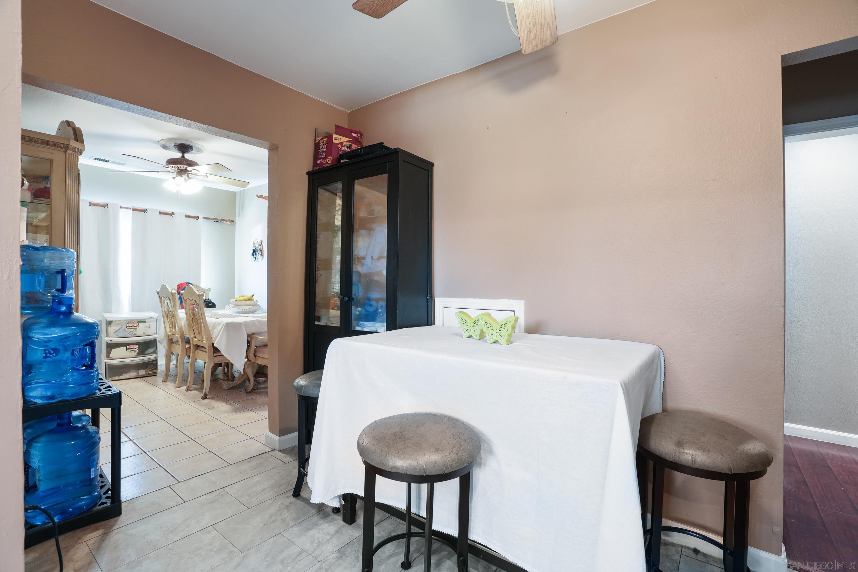 Detail Gallery Image 9 of 14 For 553   3rd Ave, Redwood City,  CA 94063 - 3 Beds | 2 Baths