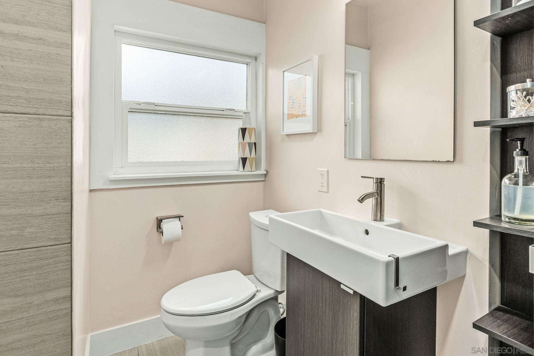 Detail Gallery Image 11 of 32 For 4081  Meade Ave, San Diego,  CA 92116 - 3 Beds | 2 Baths