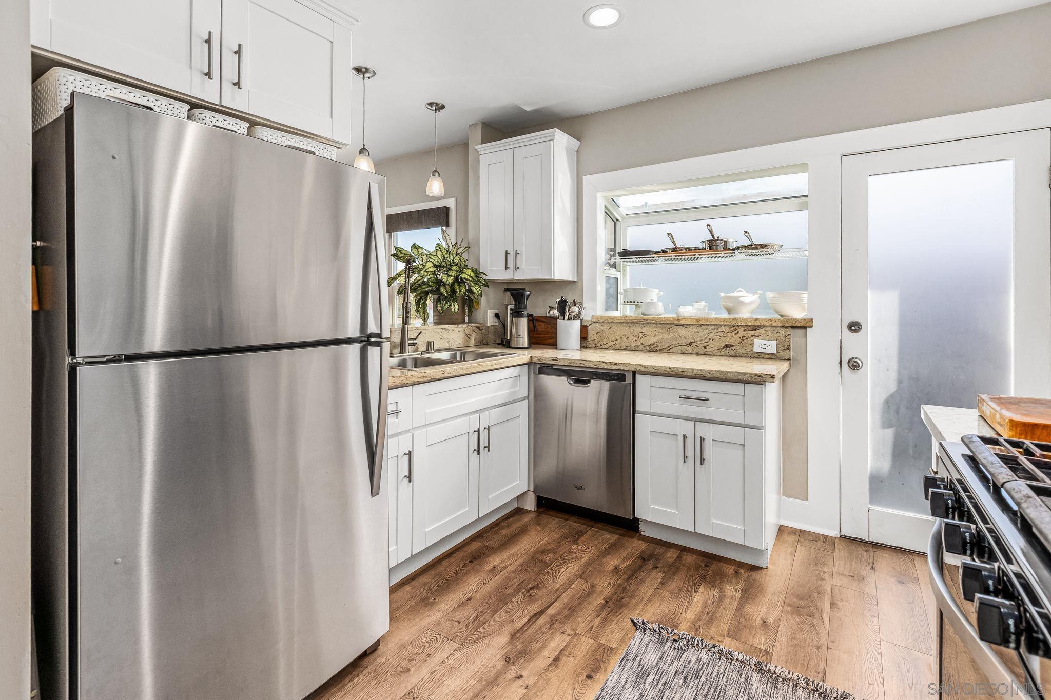 Detail Gallery Image 8 of 32 For 4081  Meade Ave, San Diego,  CA 92116 - 3 Beds | 2 Baths