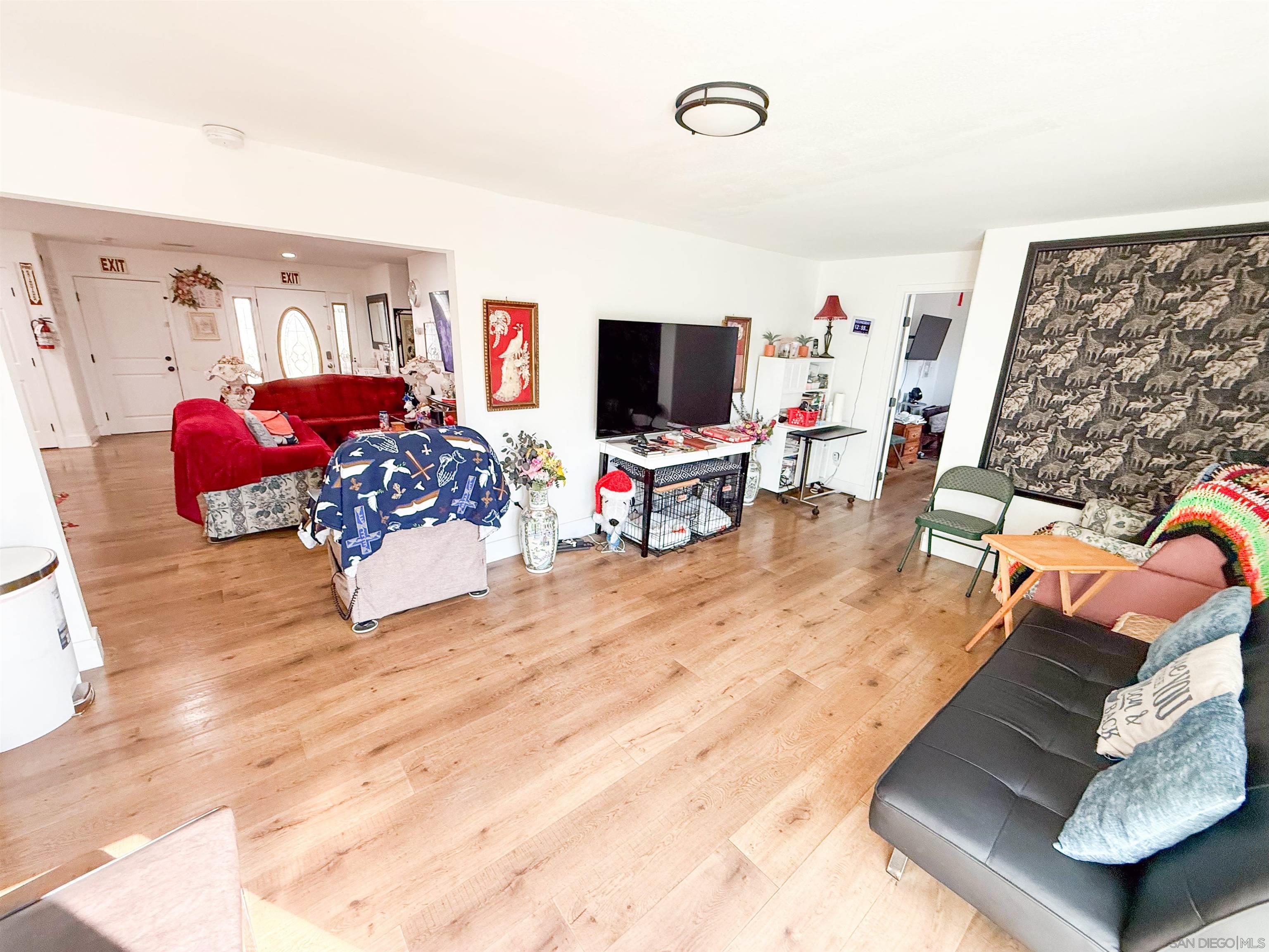 Detail Gallery Image 13 of 22 For 819 N N Rose St, Escondido,  CA 92027 - 7 Beds | 2 Baths