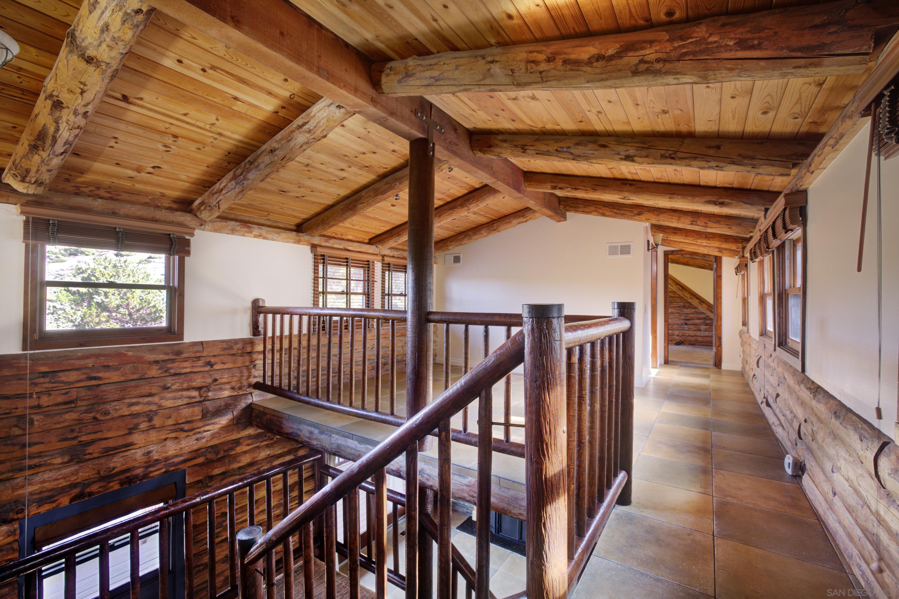 Detail Gallery Image 14 of 39 For 12052  Sky View Dr, Valley Center,  CA 92082 - 5 Beds | 4/1 Baths