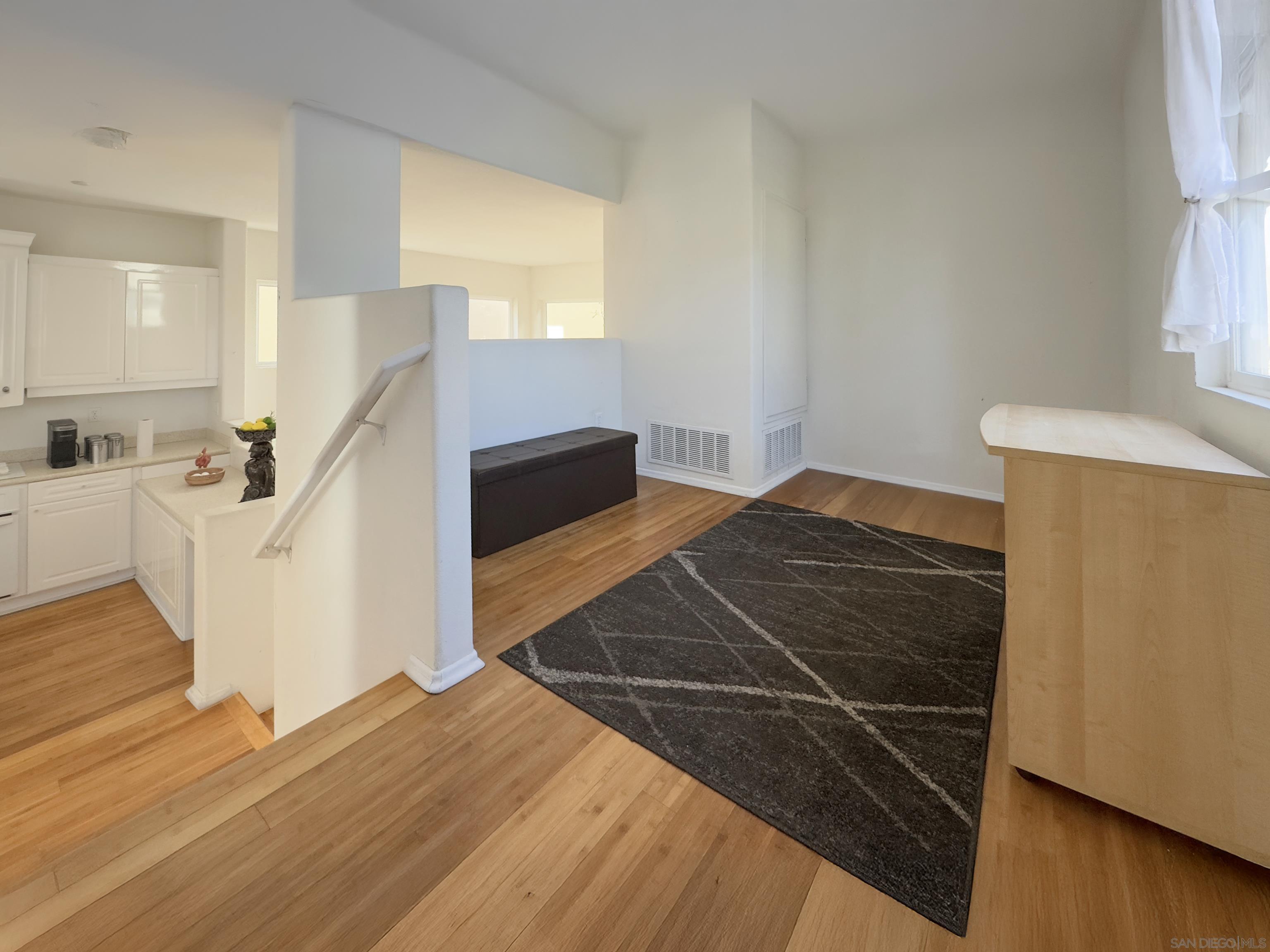 Detail Gallery Image 6 of 22 For 12654  Carmel Country Rd  #91,  San Diego,  CA 92130 - 3 Beds | 2/1 Baths