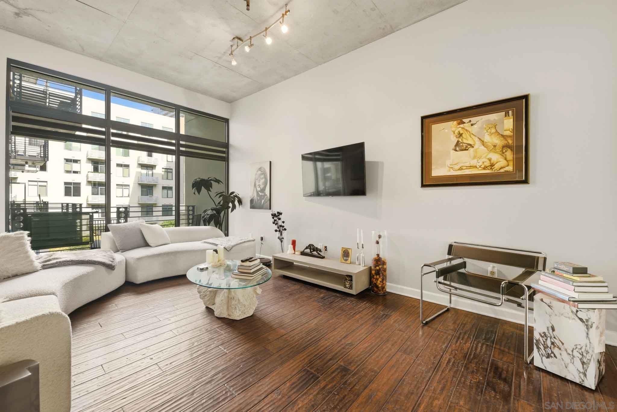 Detail Gallery Image 3 of 31 For 1050  Island Ave   #422,  San Diego,  CA 92101 - 1 Beds | 1 Baths