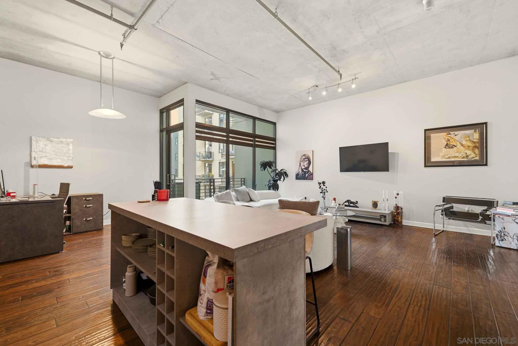 Detail Gallery Image 4 of 31 For 1050  Island Ave   #422,  San Diego,  CA 92101 - 1 Beds | 1 Baths