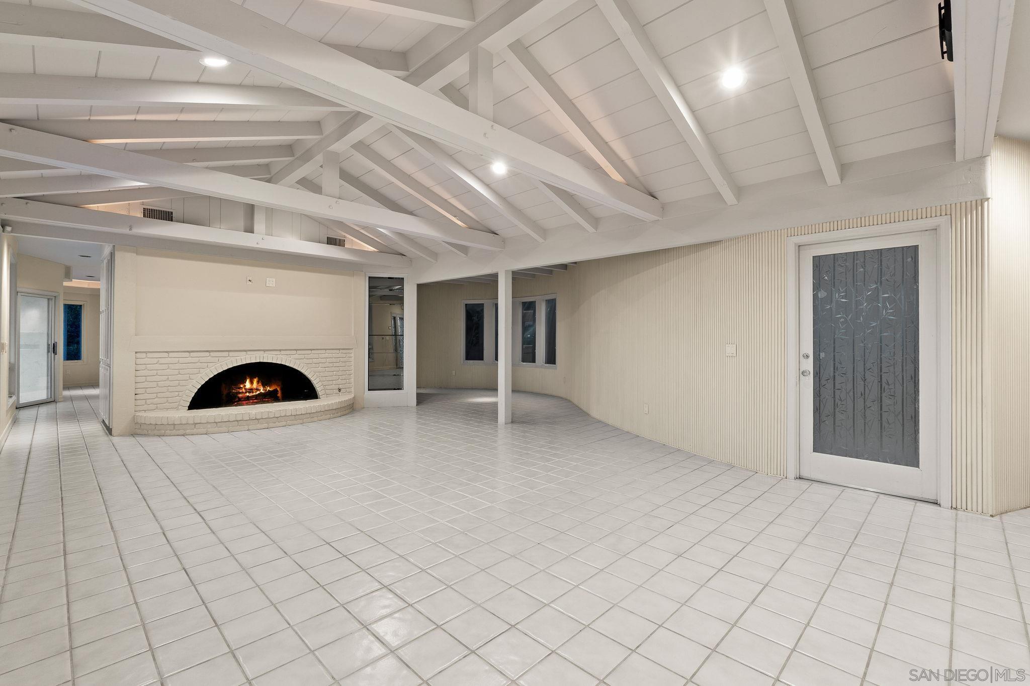 Detail Gallery Image 15 of 47 For 10595  Russell Road, La Mesa,  CA 91941 - 5 Beds | 4/1 Baths