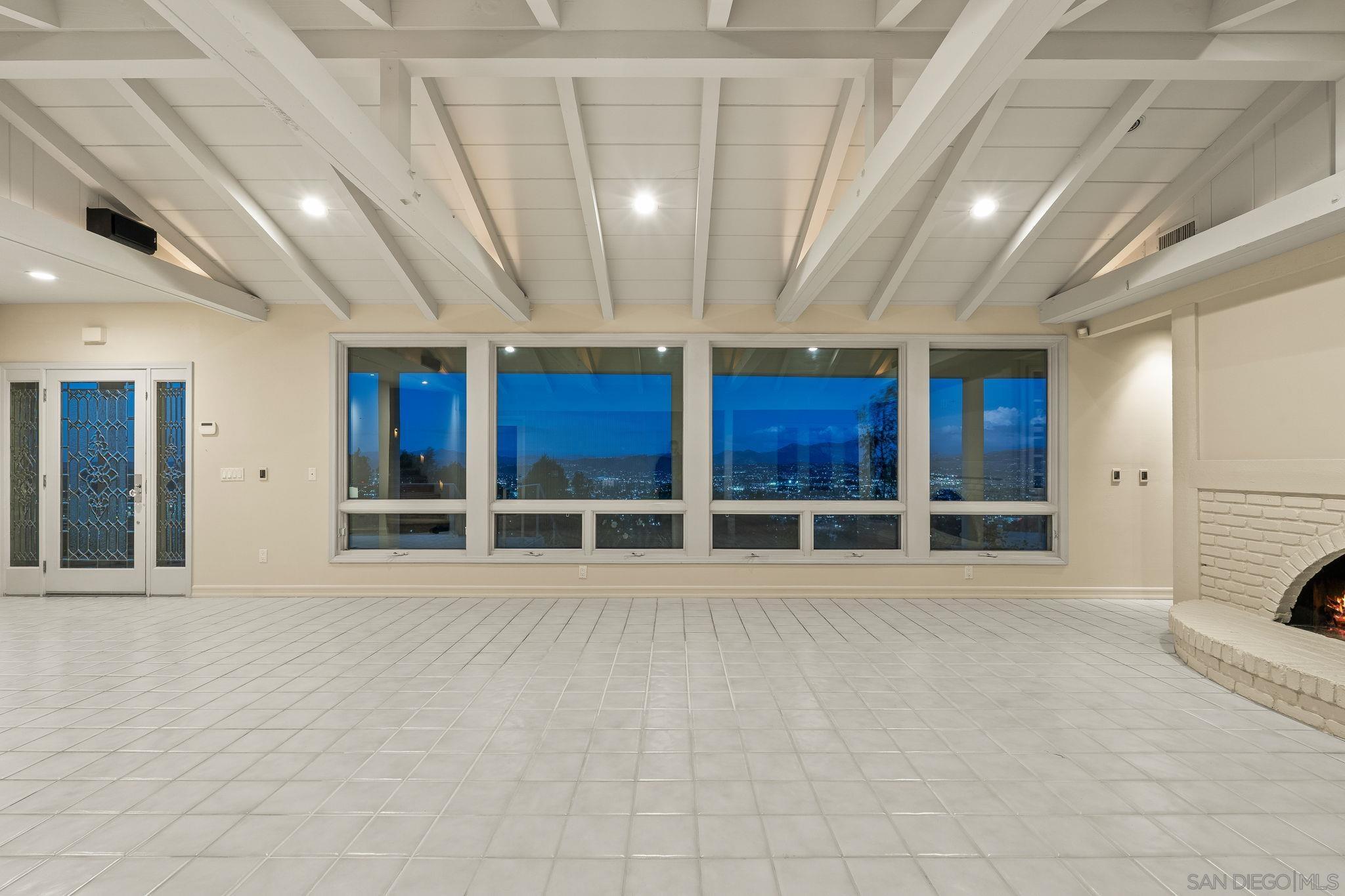 Detail Gallery Image 17 of 47 For 10595  Russell Road, La Mesa,  CA 91941 - 5 Beds | 4/1 Baths