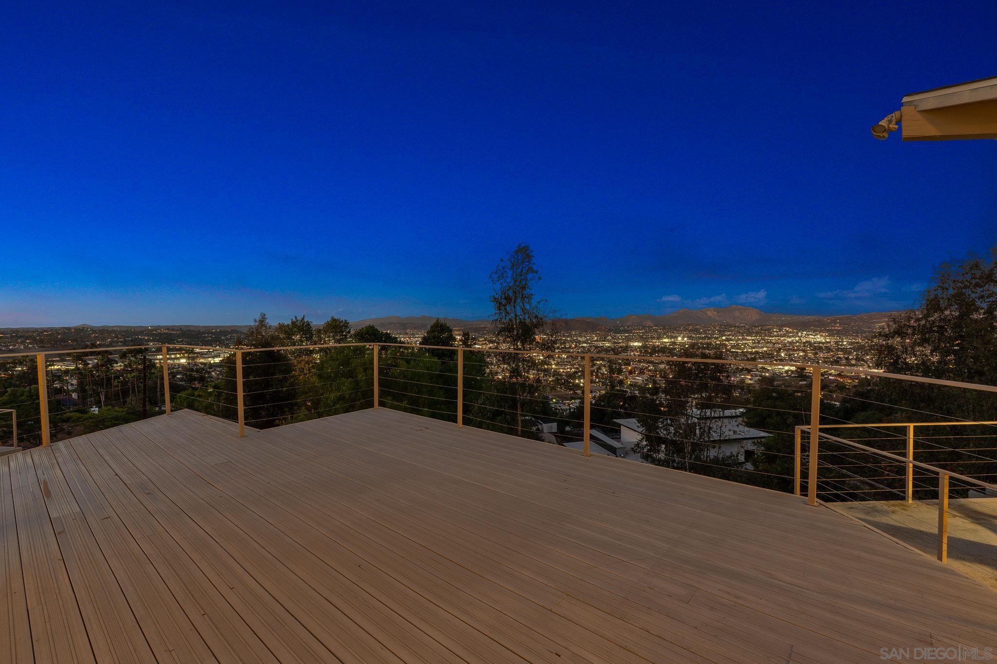 Detail Gallery Image 8 of 47 For 10595  Russell Road, La Mesa,  CA 91941 - 5 Beds | 4/1 Baths