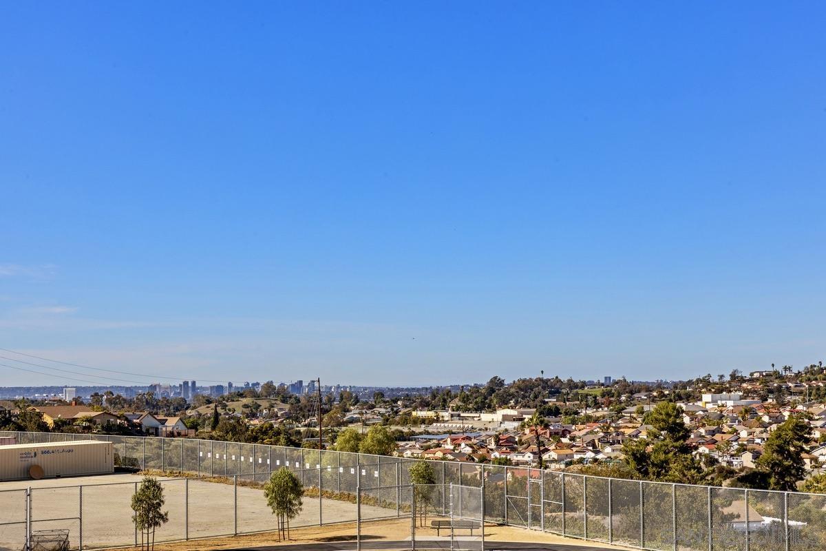 Detail Gallery Image 2 of 15 For 286  Ridgecrest Dr., San Diego,  CA 92114 - 3 Beds | 1/1 Baths
