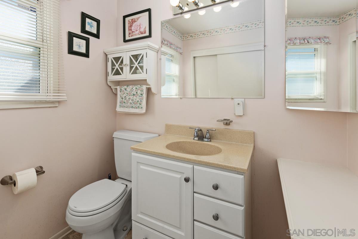 Detail Gallery Image 12 of 15 For 286  Ridgecrest Dr., San Diego,  CA 92114 - 3 Beds | 1/1 Baths