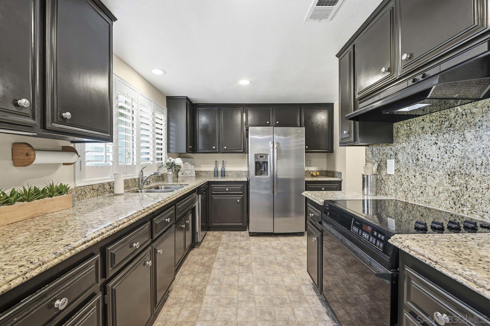 Detail Gallery Image 12 of 38 For 16120  Poderio Ct., Ramona,  CA 92065 - 3 Beds | 2 Baths