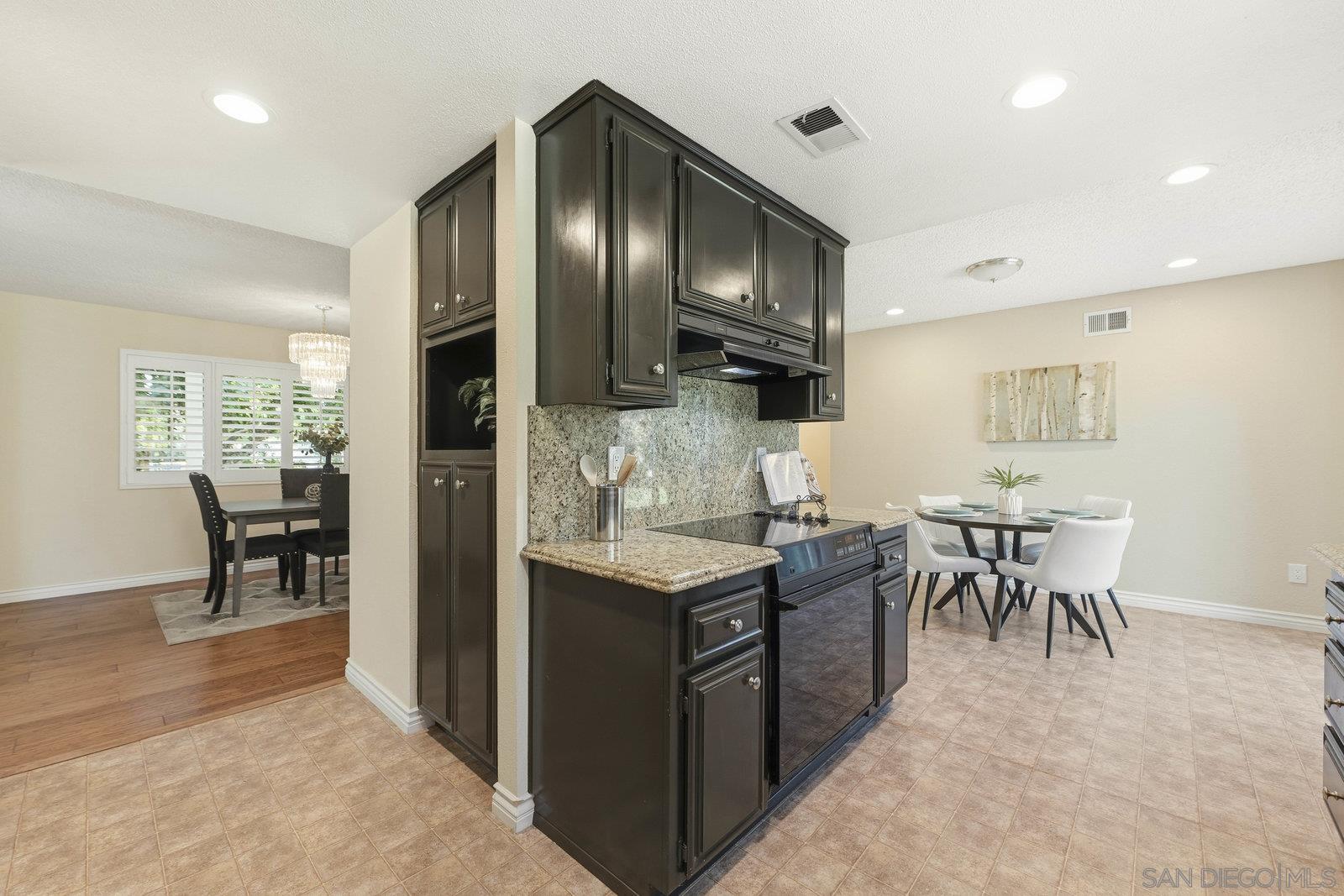Detail Gallery Image 14 of 38 For 16120  Poderio Ct., Ramona,  CA 92065 - 3 Beds | 2 Baths