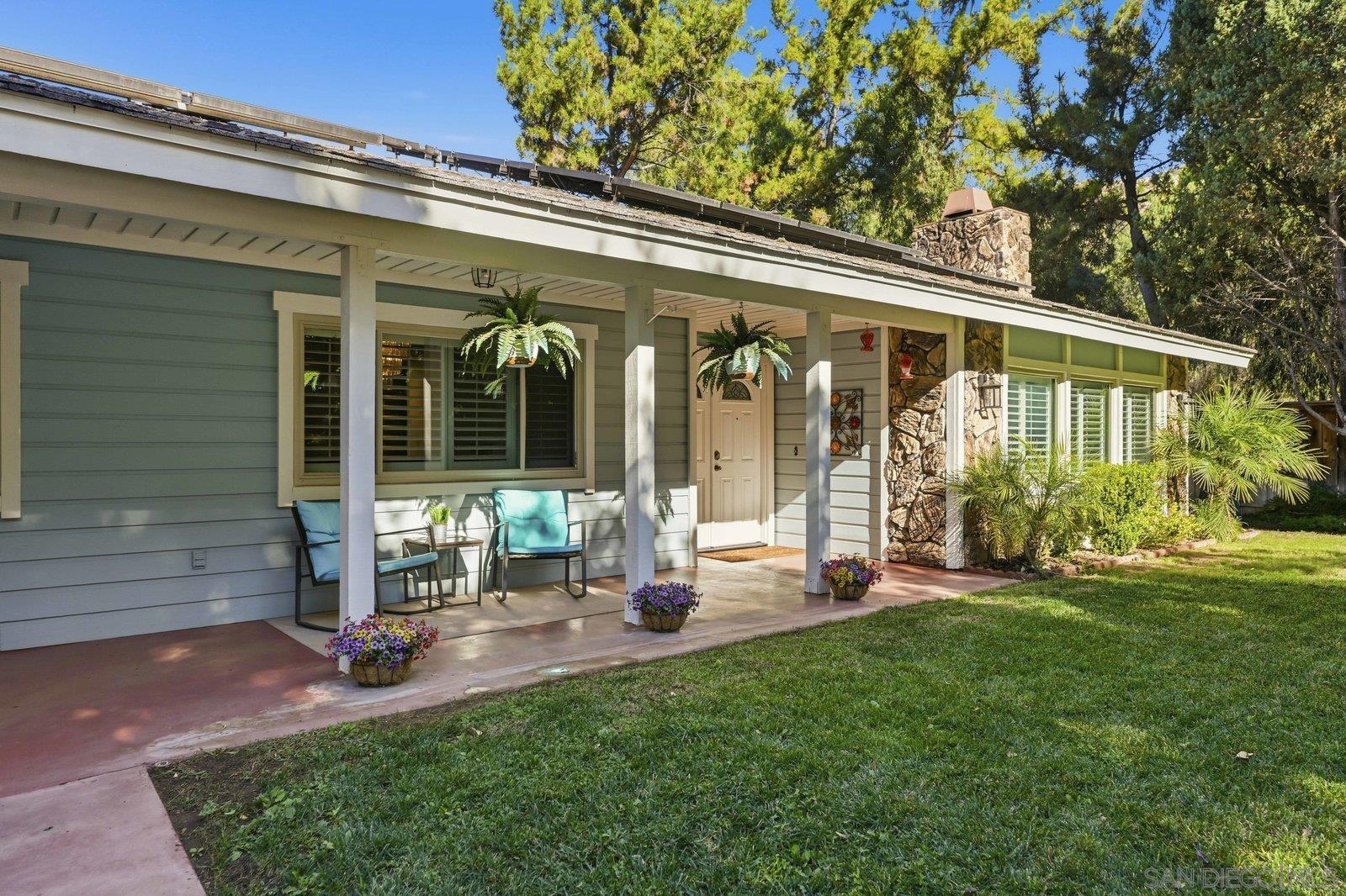 Detail Gallery Image 5 of 38 For 16120  Poderio Ct., Ramona,  CA 92065 - 3 Beds | 2 Baths