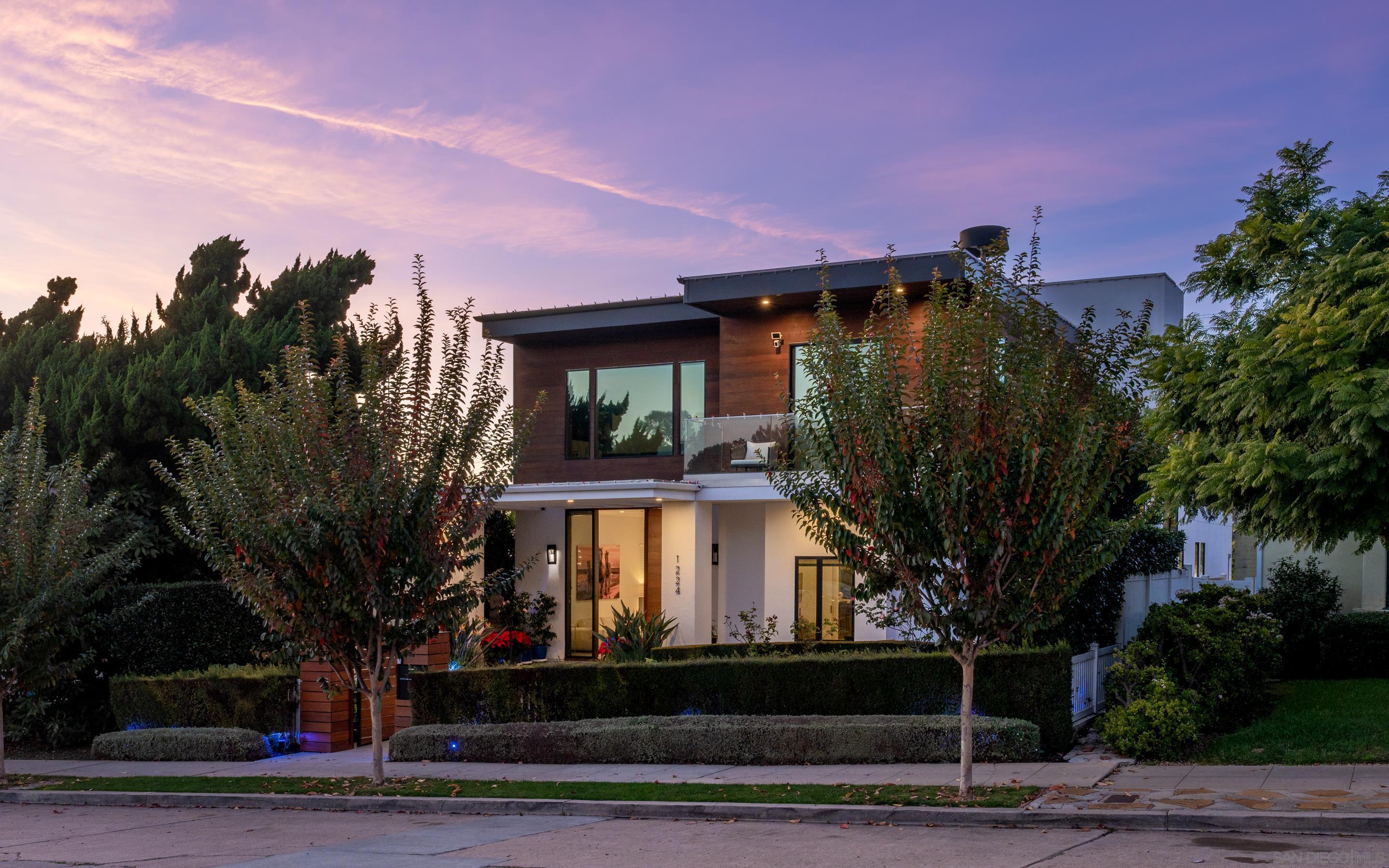 Front Image Thumbnail for SD250045239