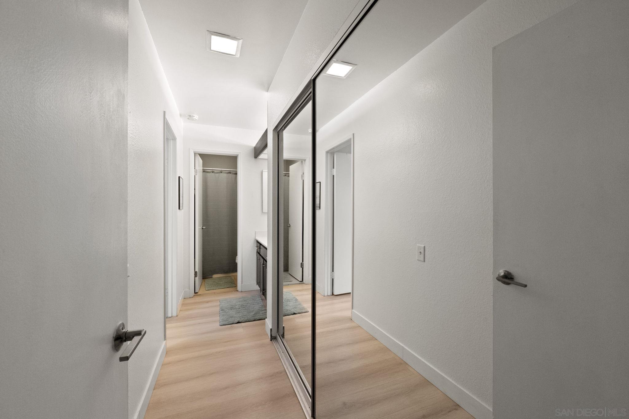 Detail Gallery Image 12 of 30 For 8023  Caminito De Pizza  #E,  San Diego,  CA 92108 - 1 Beds | 1 Baths