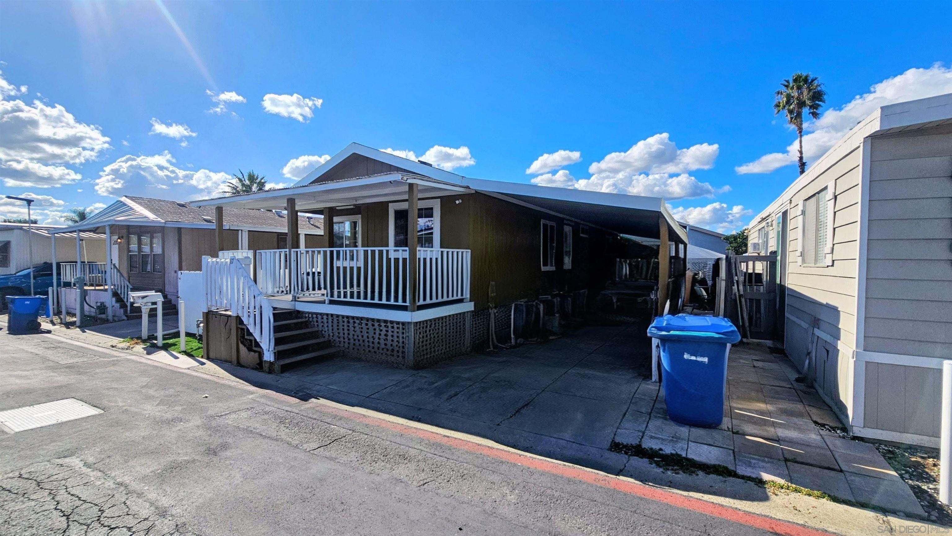 Detail Gallery Image 2 of 22 For 400  Greenfield Dr  Spc 87, El Cajon,  CA 92021 - 3 Beds | 2 Baths