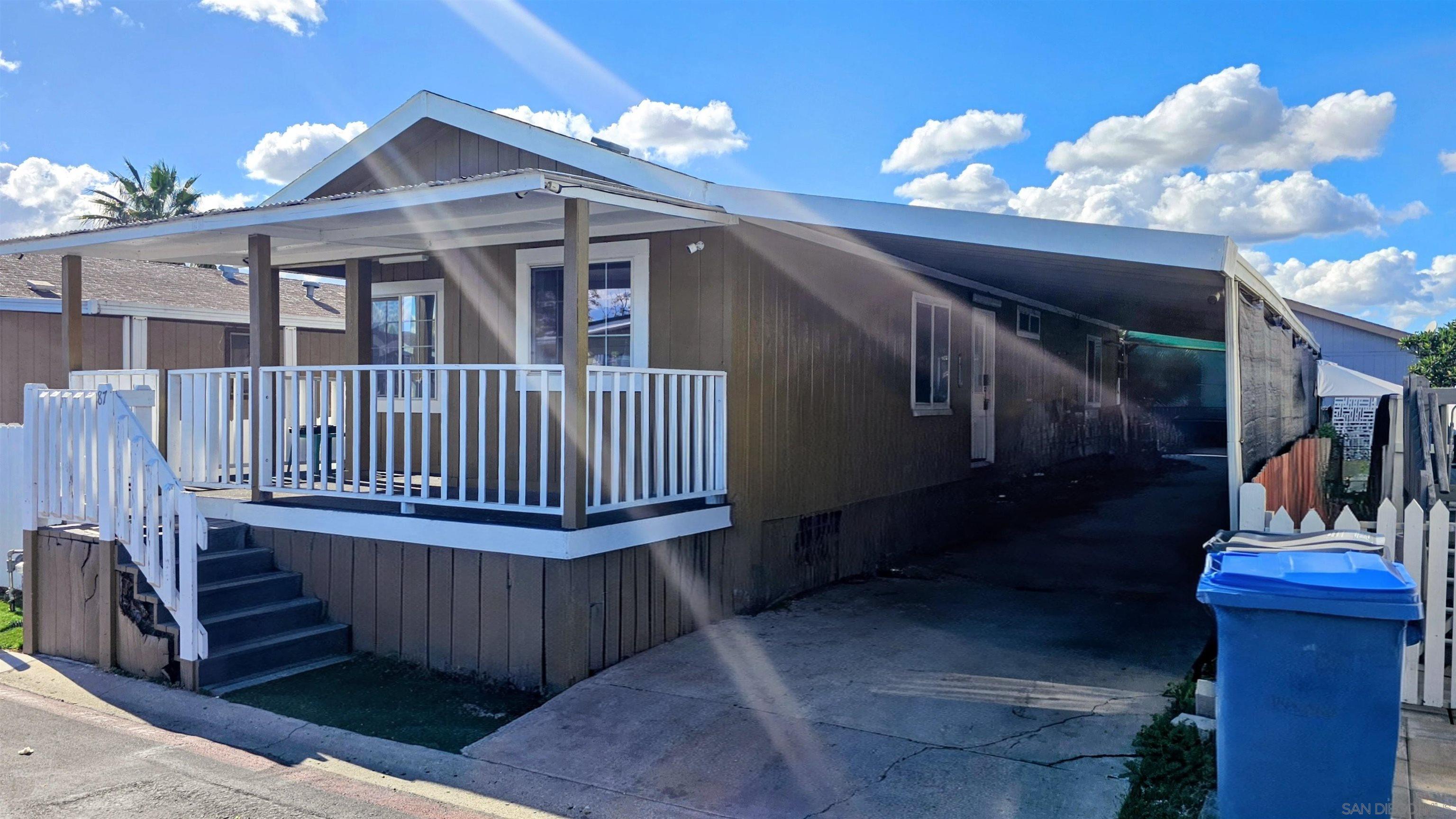 Detail Gallery Image 3 of 22 For 400  Greenfield Dr  Spc 87, El Cajon,  CA 92021 - 3 Beds | 2 Baths