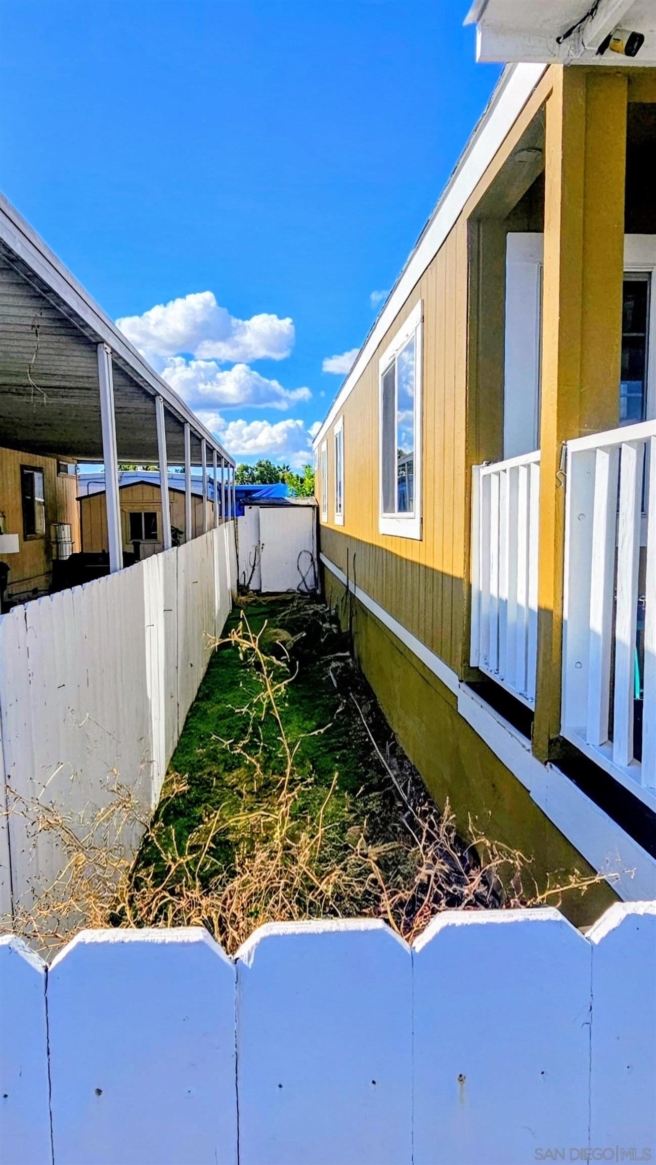 Detail Gallery Image 5 of 22 For 400  Greenfield Dr  Spc 87, El Cajon,  CA 92021 - 3 Beds | 2 Baths