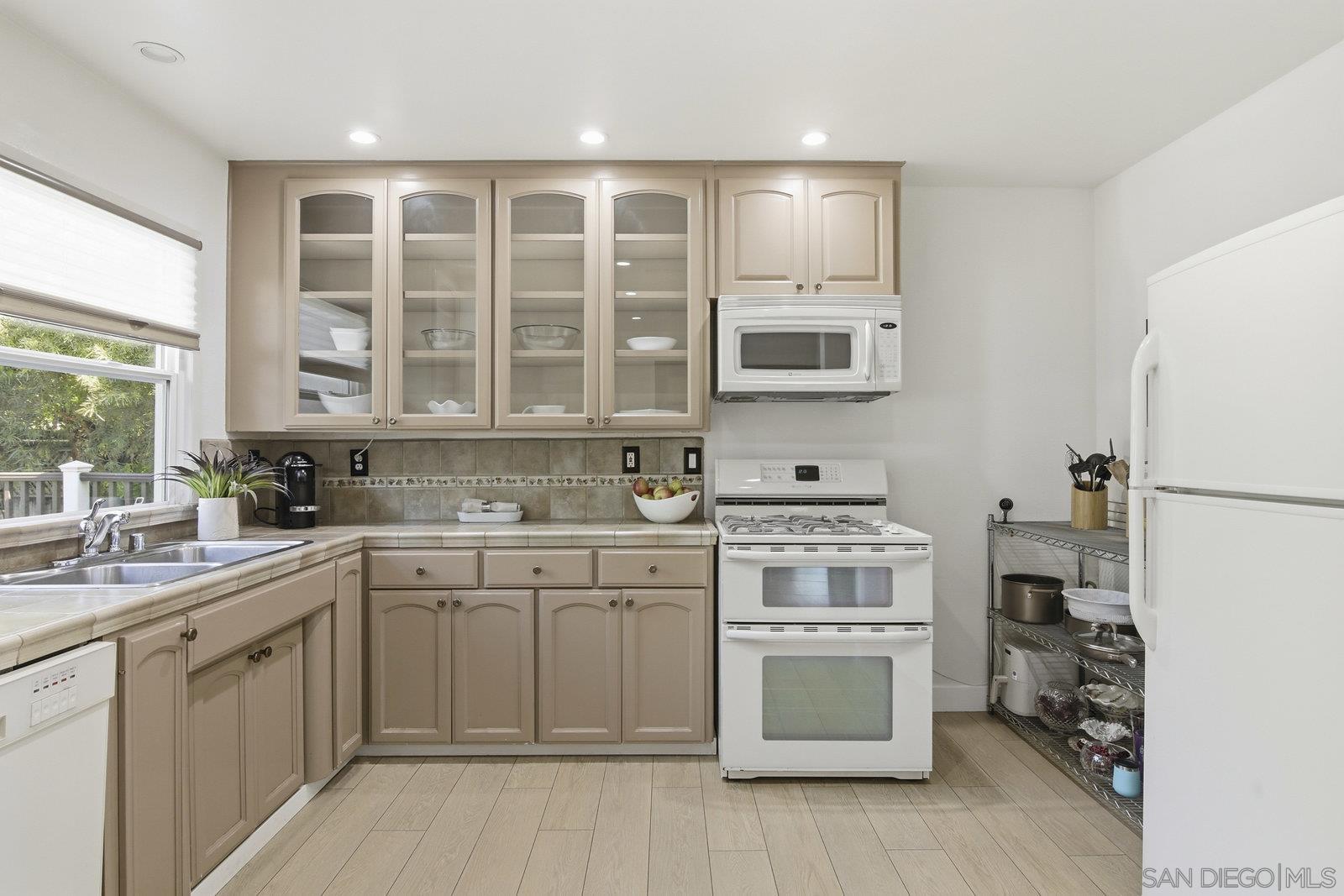 Detail Gallery Image 11 of 35 For 7446  Ohio Place, La Mesa,  CA 91942 - 4 Beds | 2 Baths