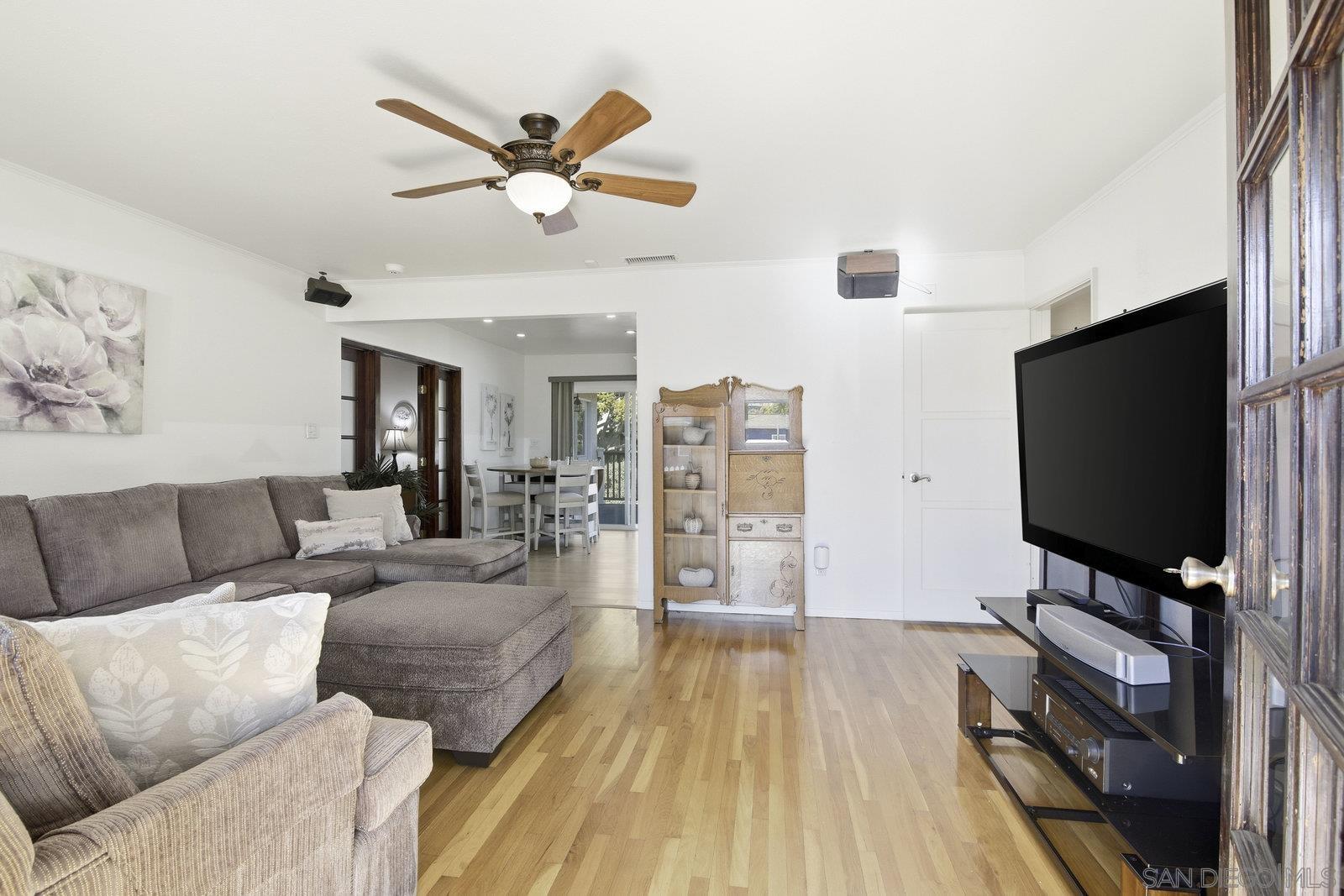 Detail Gallery Image 7 of 35 For 7446  Ohio Place, La Mesa,  CA 91942 - 4 Beds | 2 Baths