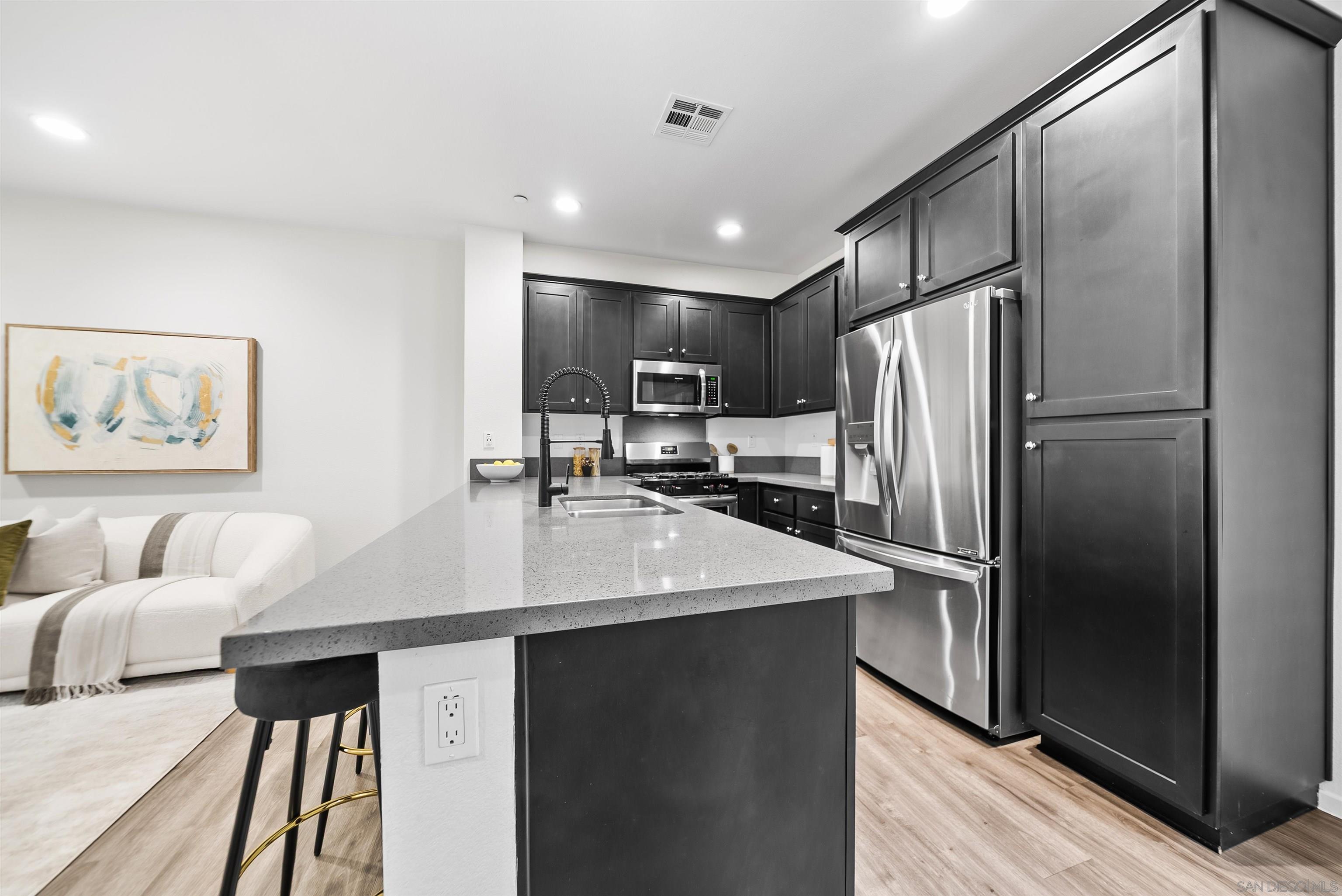 Detail Gallery Image 7 of 31 For 1607  Santa Paulina, San Diego,  CA 92154 - 3 Beds | 2/1 Baths