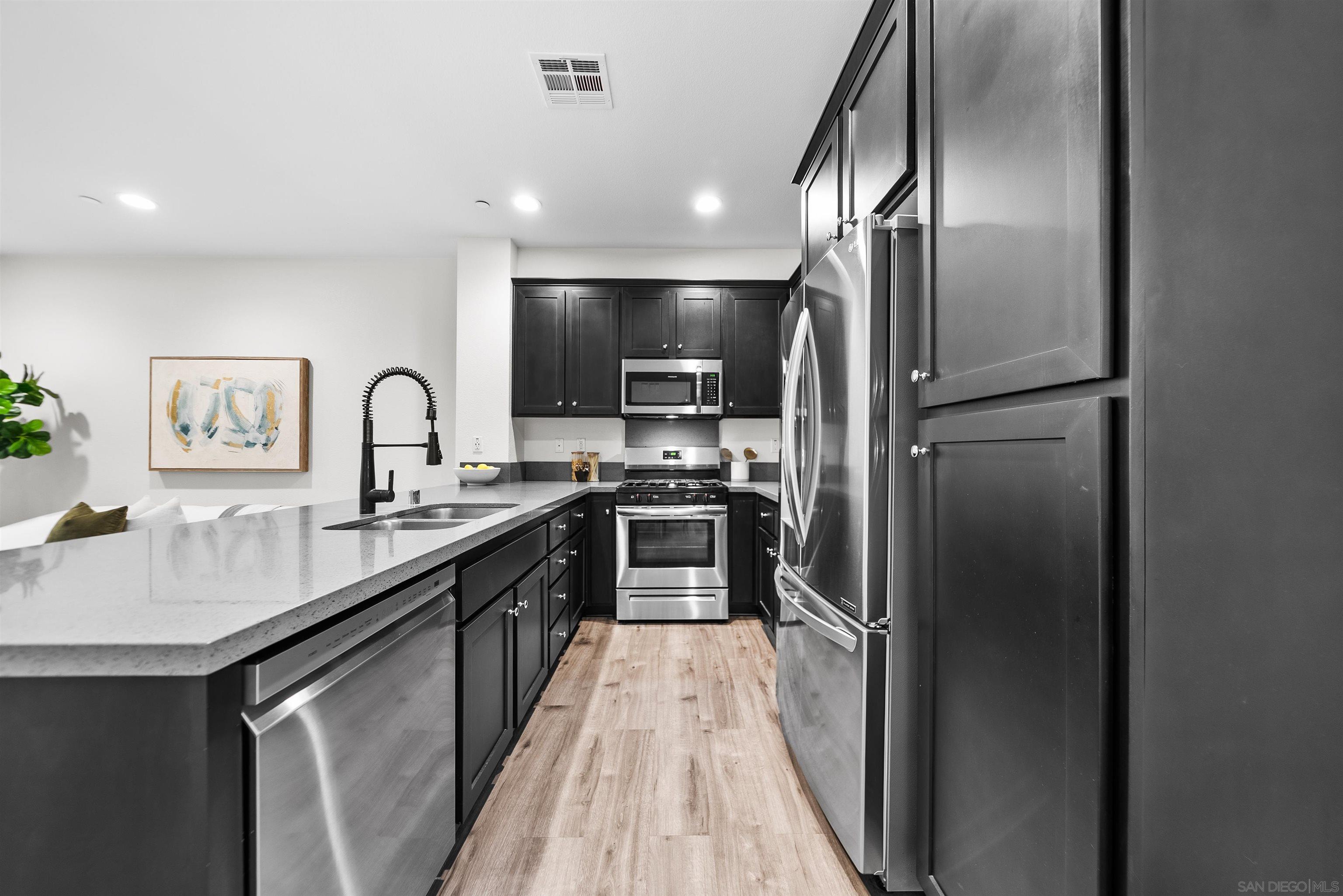 Detail Gallery Image 8 of 31 For 1607  Santa Paulina, San Diego,  CA 92154 - 3 Beds | 2/1 Baths