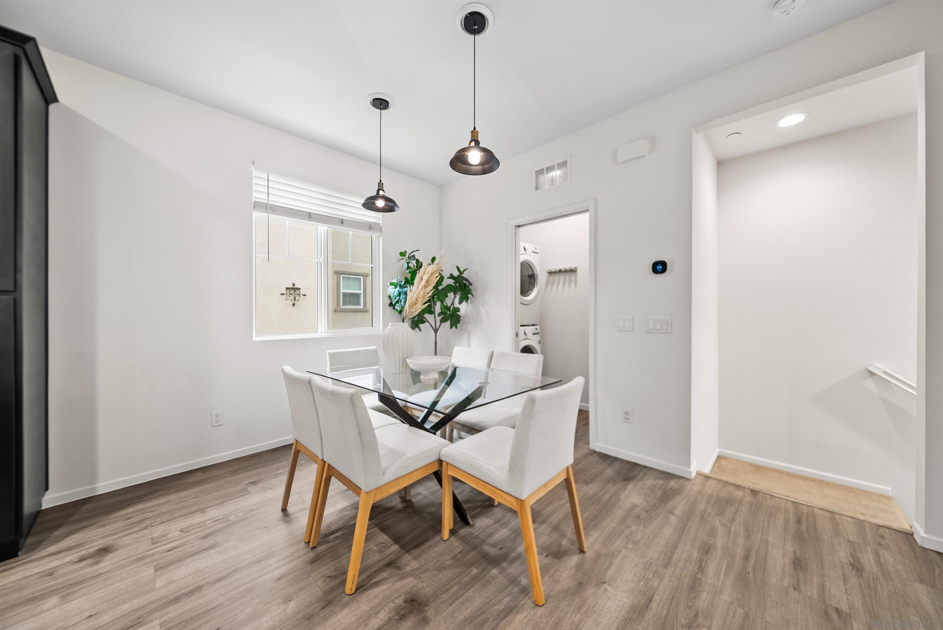 Detail Gallery Image 10 of 31 For 1607  Santa Paulina, San Diego,  CA 92154 - 3 Beds | 2/1 Baths